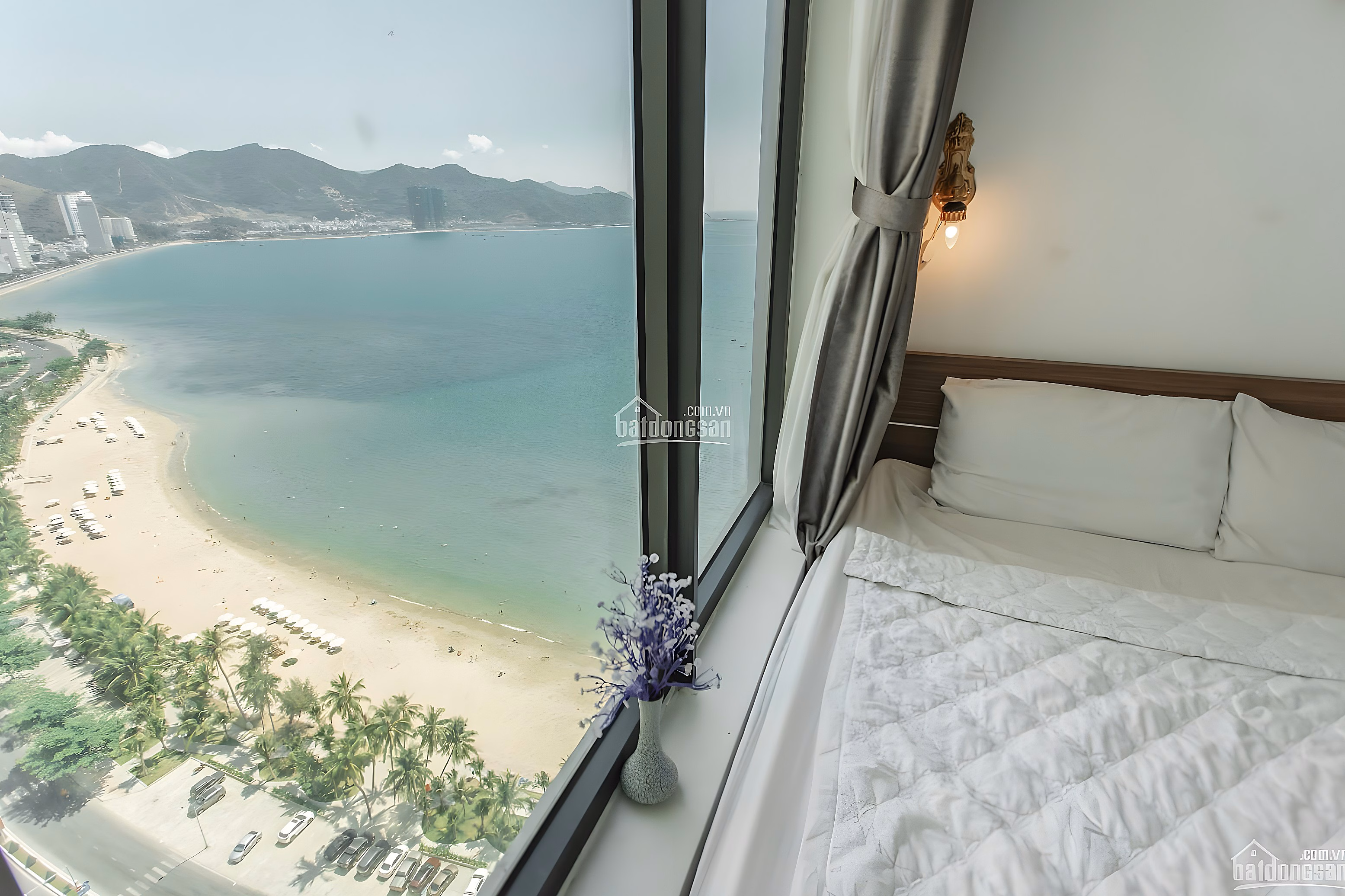 Cheap Nha Trang beachfront tourist apartment for rent from 8xx/day, 11 million/month