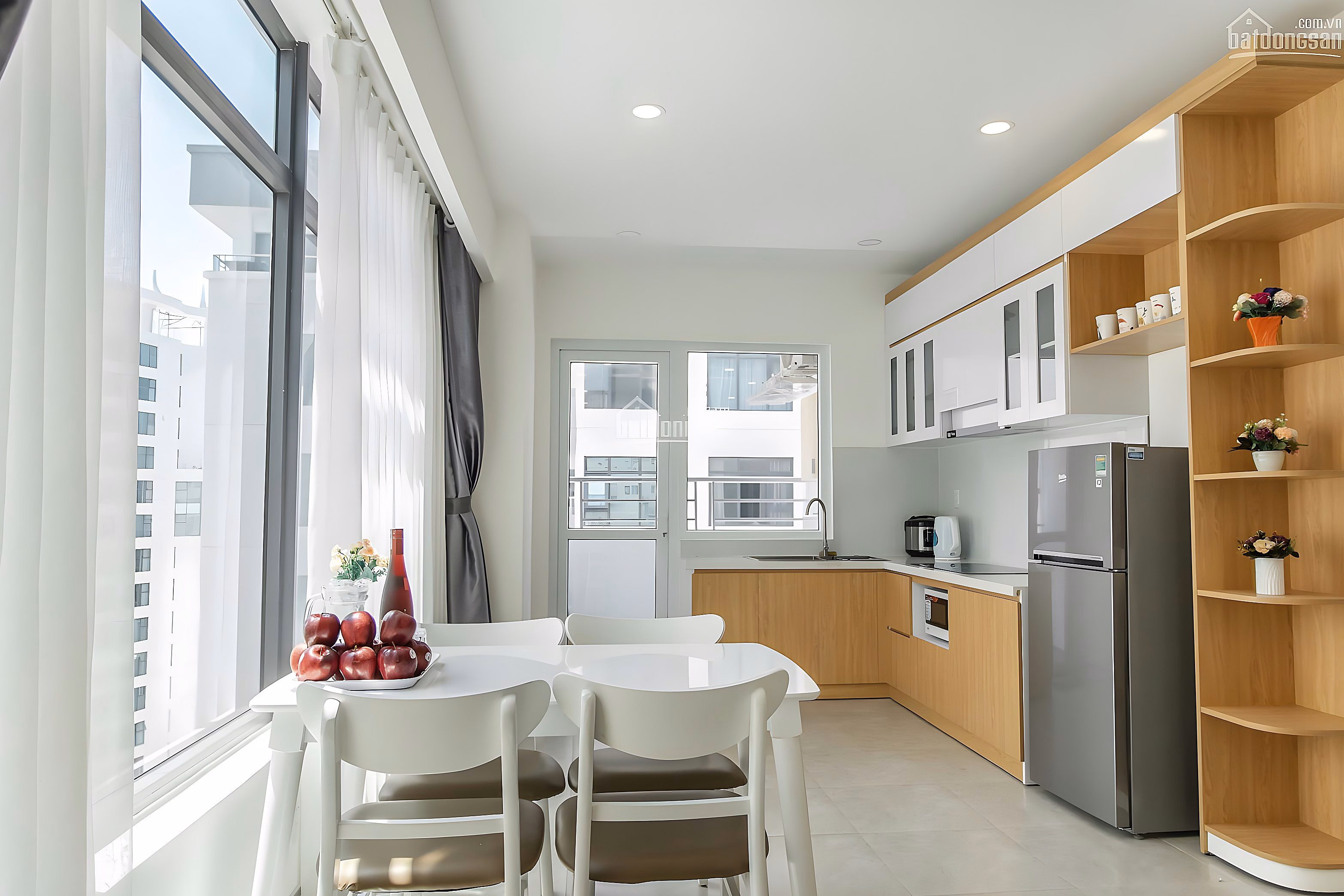 Cheap Nha Trang beachfront tourist apartment for rent from 8xx/day, 11 million/month