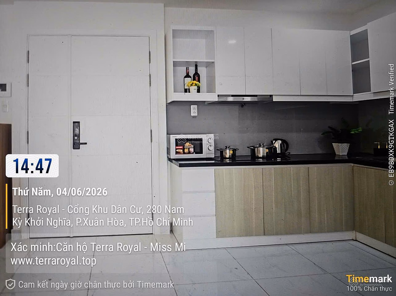 Urgent sale of Terra Royal apartment 71.4m2, price 7.9 billion, 2 bedrooms, 2 bathrooms, open view. Contact PKD investor 0935 252 ***