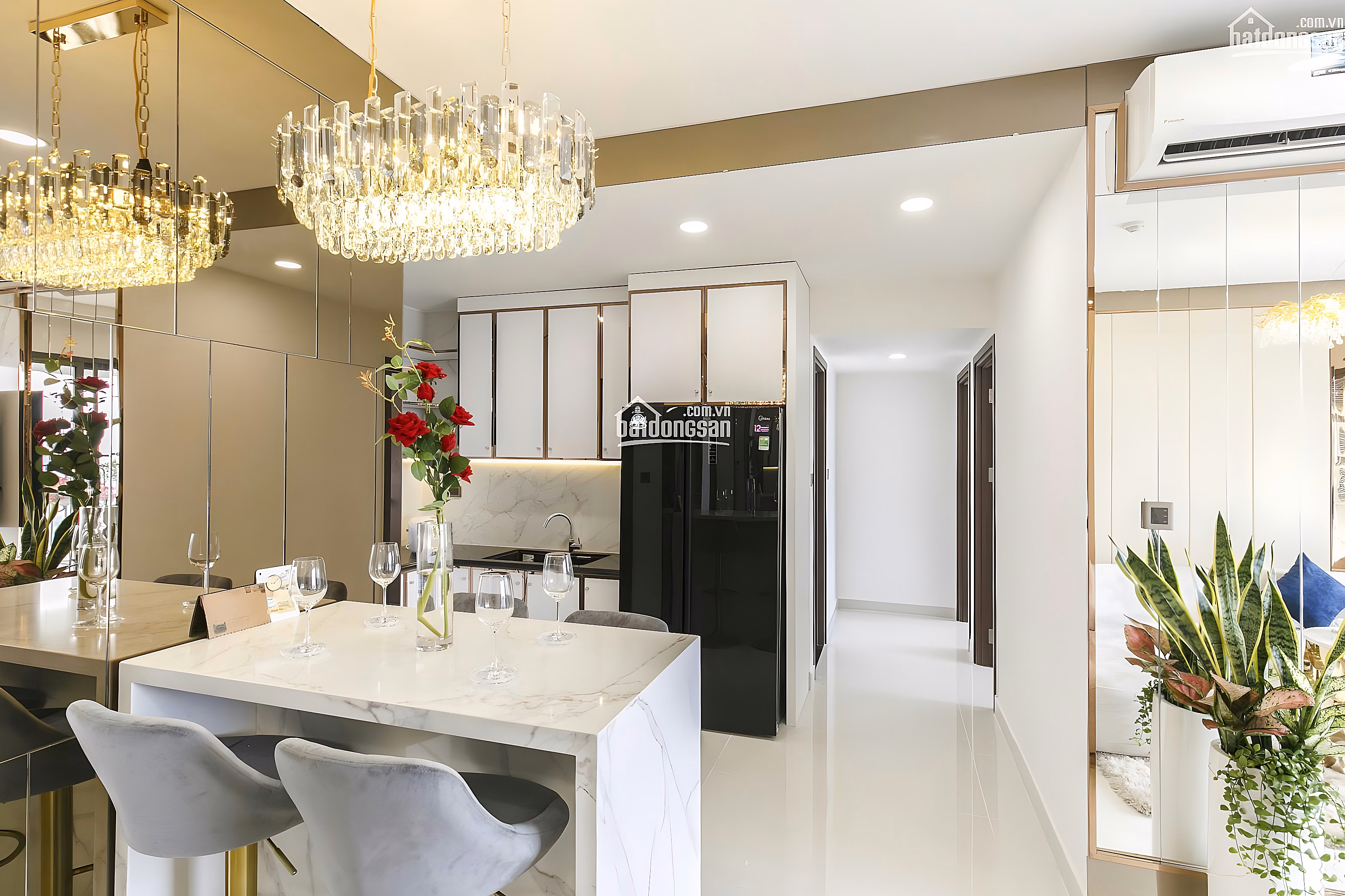 Specializing in renting Saigon Royal 2 bedrooms, price 22 million/month***