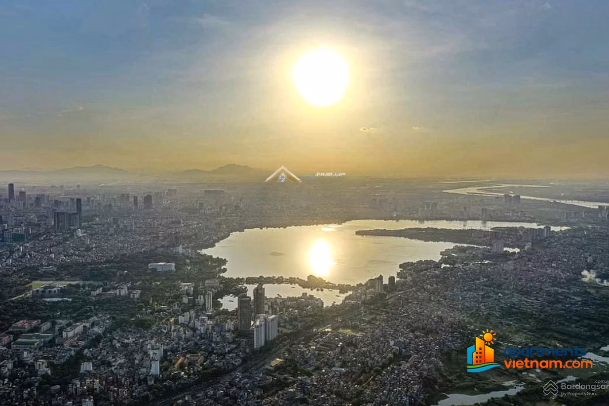 Open for sale Noble Crystal Tay Ho sky villa 280m² with swimming pool view of West Lake and Red River, Nhat Tan Bridge at night