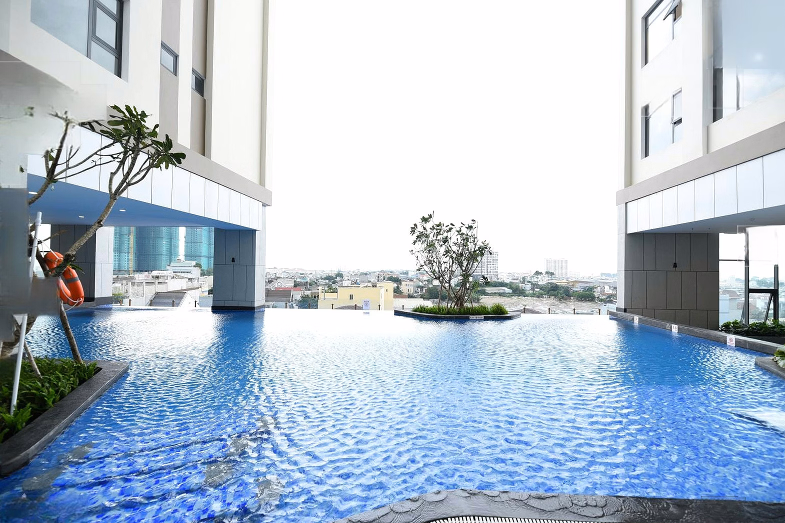 Investor Flora Novia 2 bedrooms 3.1 billion - 3 bedrooms 4 billion already equipped with kitchen hood, kitchen cabinets with red book 0911 850 ***