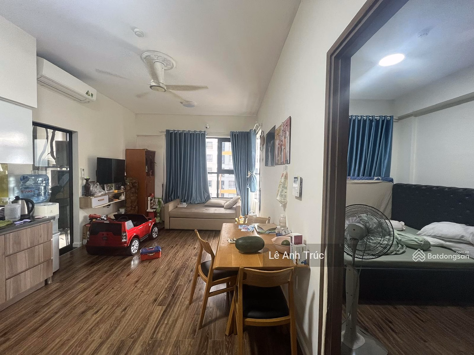 The owner needs to sell the 72m2 Mizuki apartment. Price is only 4 billion 100. There is furniture. Contact 0906 783 ***