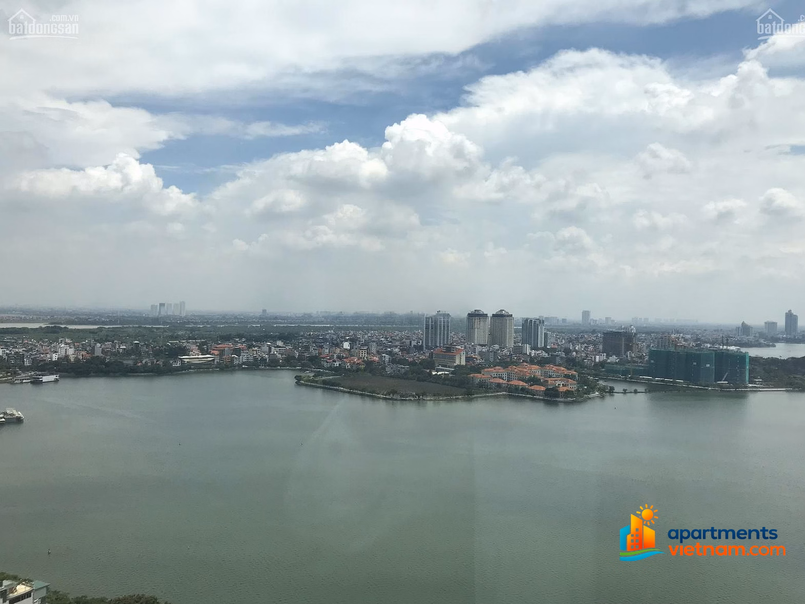 Tay Ho apartment for sale - D'El Dorado Tan Hoang Minh Lac Long Quan, West Lake view, very good price