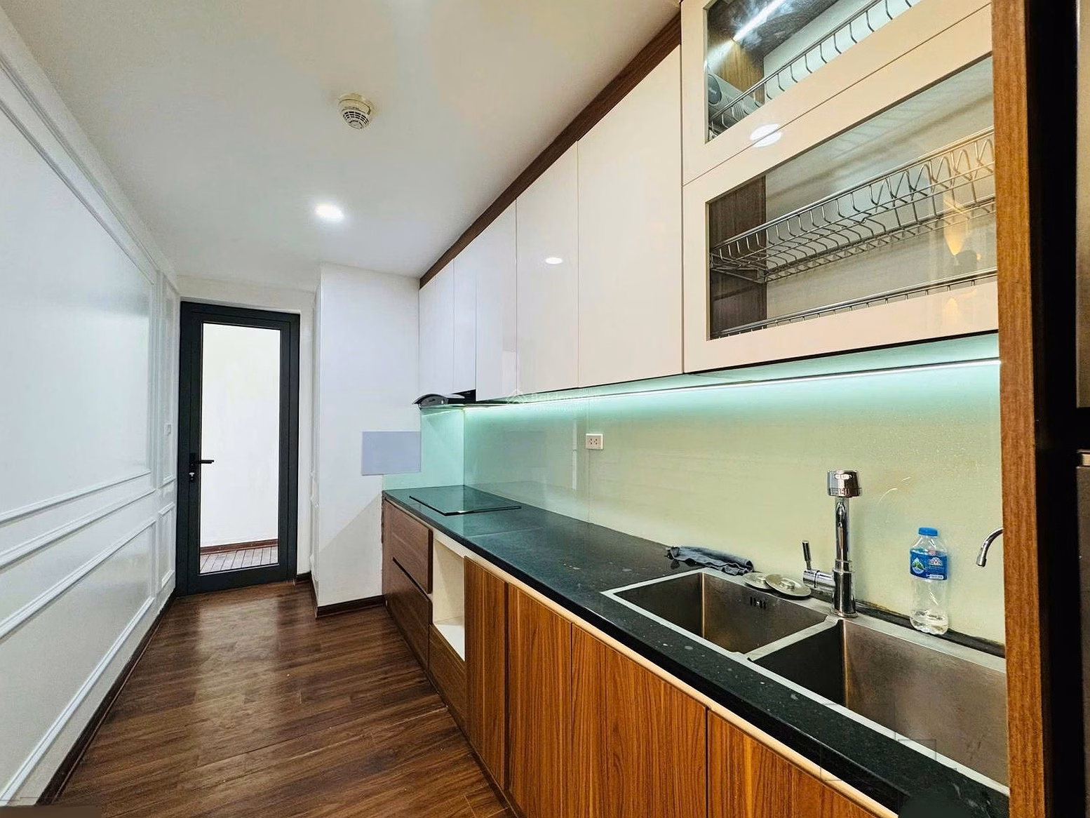 The owner sells a 2-bedroom apartment in Hanoi Centerpoint apartment, priced from 6 billion***