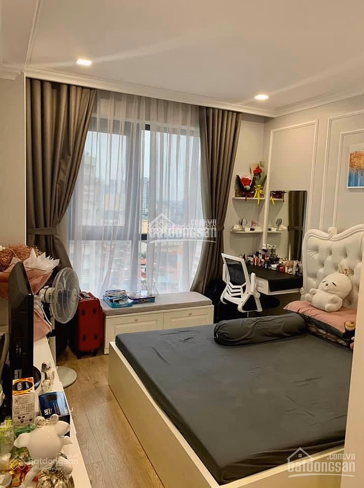 Owner sells 2 bedroom 2 bathroom apartment, apartment 90 Nguyen Tuan for 7 billion