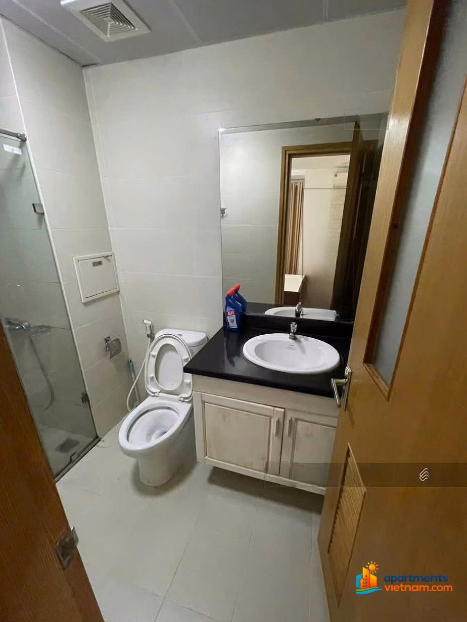 Hot! Biggest rental N04 Hoang Dao Thuy, 155m² 3 bedrooms, fully furnished, price only 24 million/month