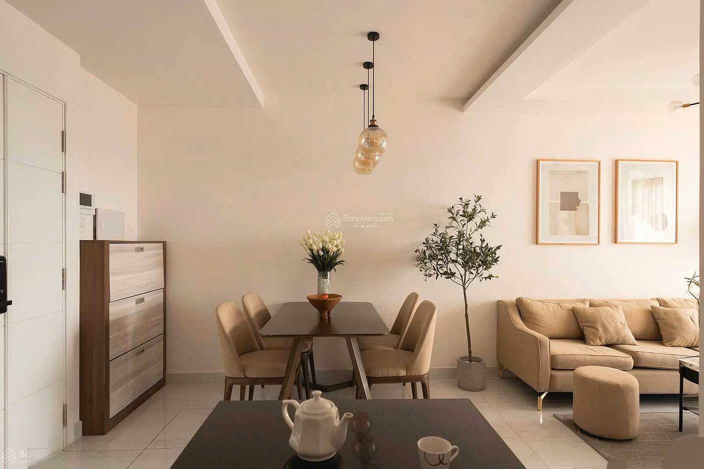 Directly from the investor - Terra Royal apartment for sale in District 3 - price 6.2 billion, 2 Bedrooms. Investor***