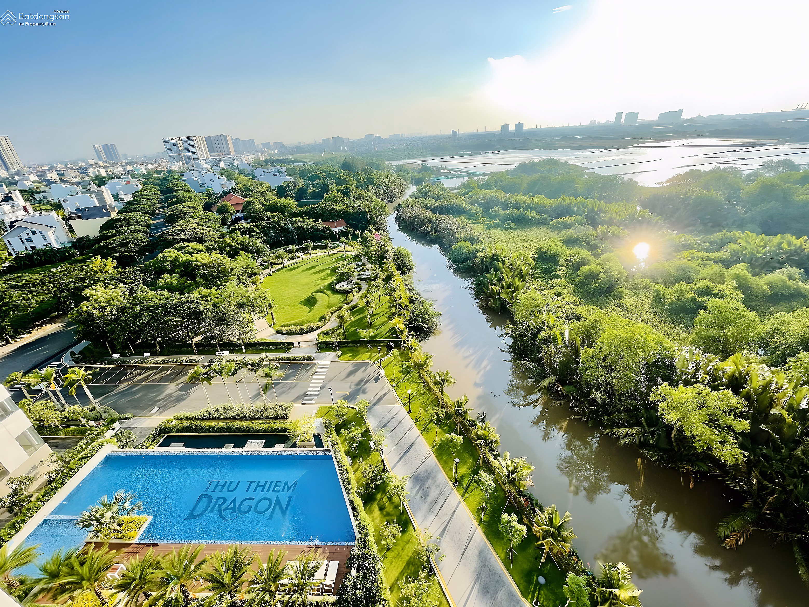 Selling 2-bedroom apartment, corner apartment B03, Thu Thiem Dragon apartment building - direct view of the park and swimming pool