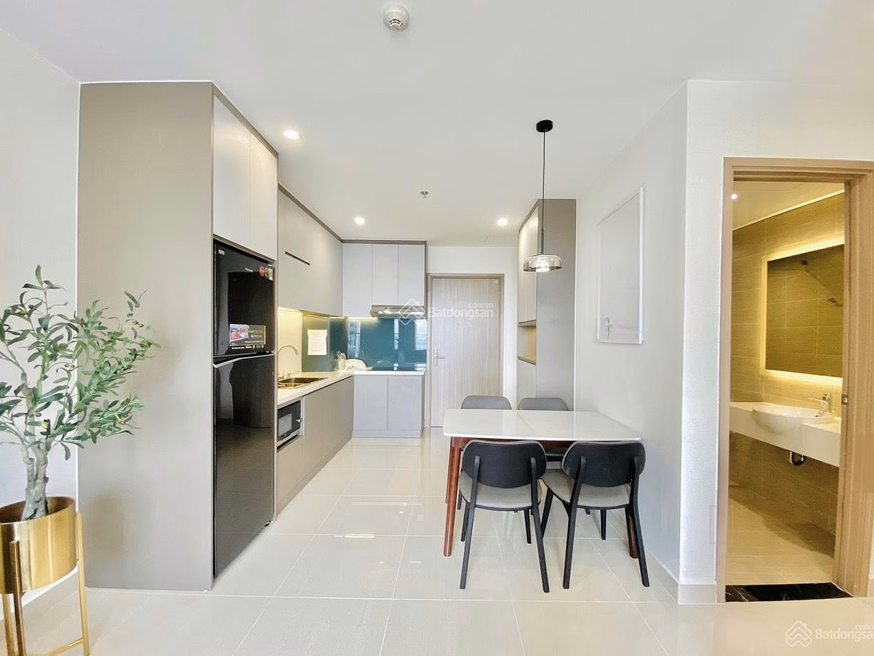 Cart needed urgently Vinhomes Q9 Studio price from 1.6 billion, 2 bedrooms price 2.2 billion***