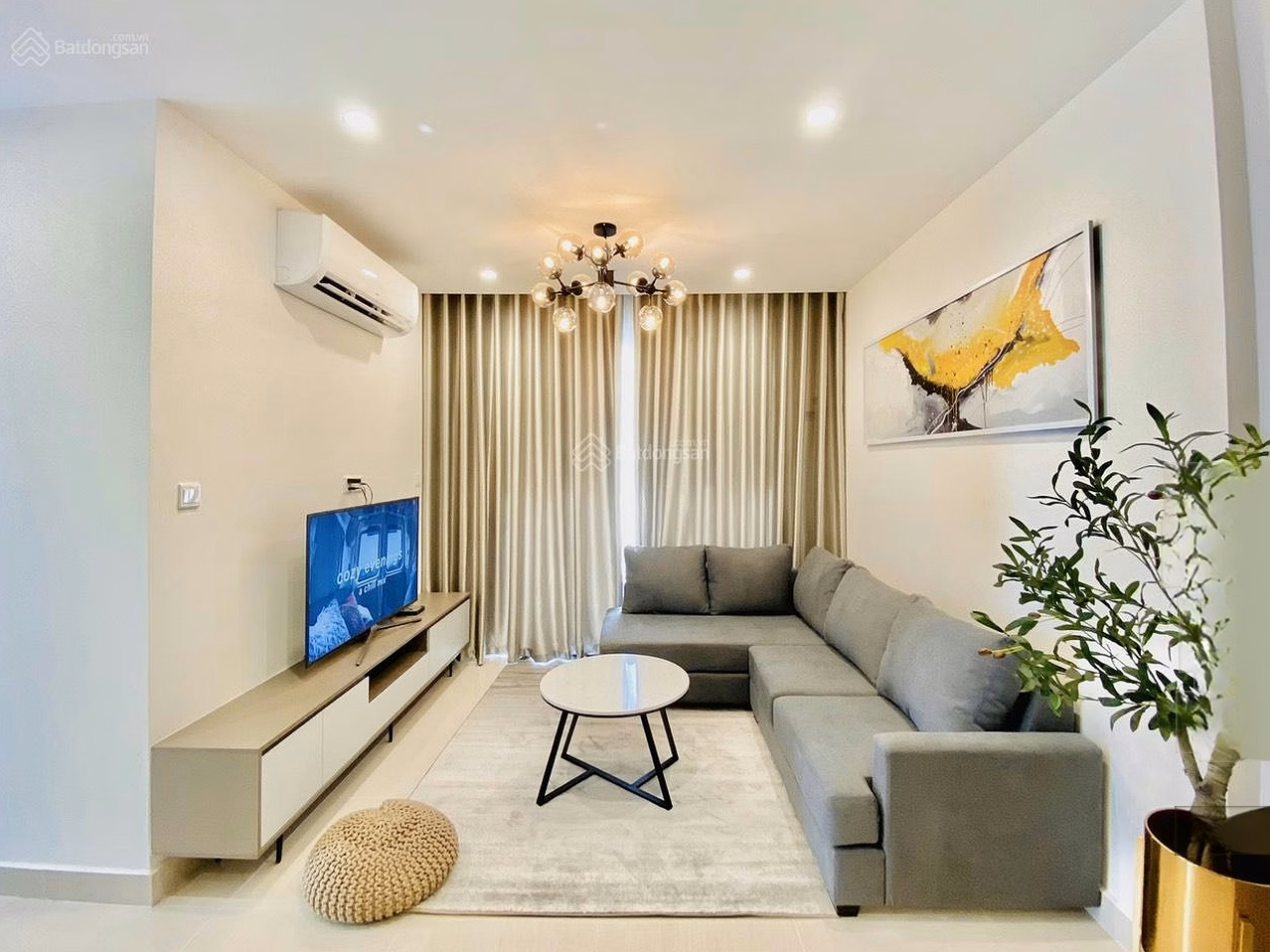 Cart needed urgently Vinhomes Q9 Studio price from 1.6 billion, 2 bedrooms price 2.2 billion***