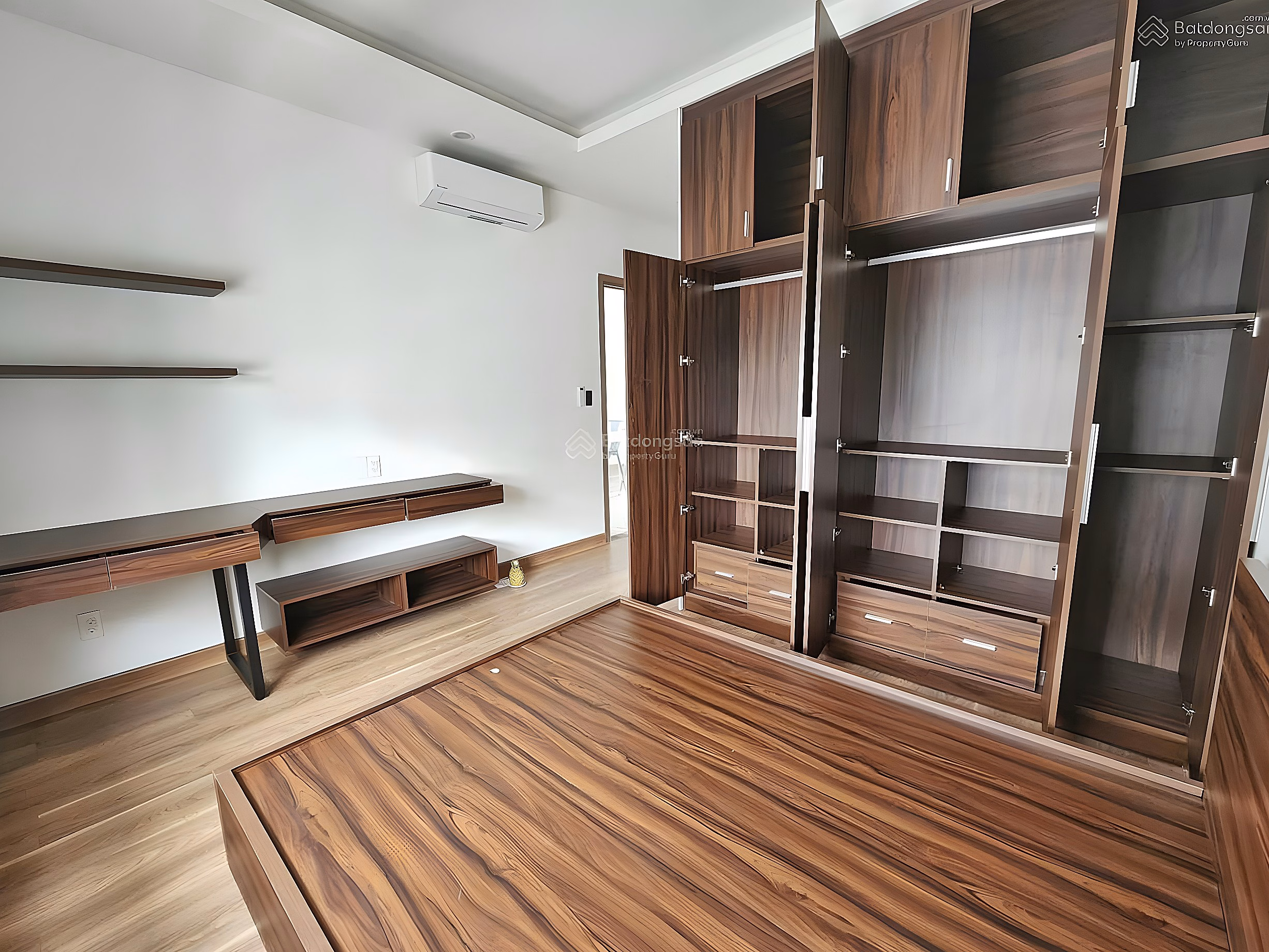 Apartment Q7 Riverside 1 bedroom 3.1 billion, 0911 850 *** (goodwill owner)
