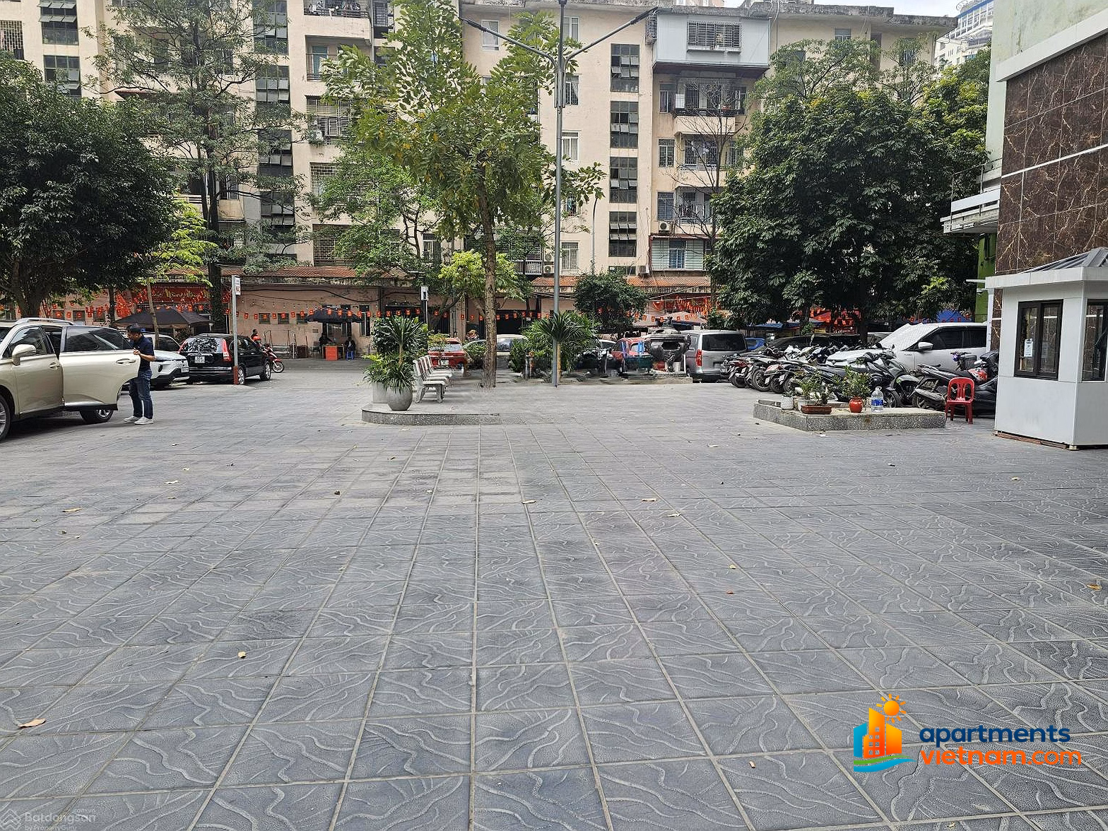 Apartment for rent 65 m2, building N3B, Trung Hoa Nhan Chinh area. Fully furnished for 9 million/month