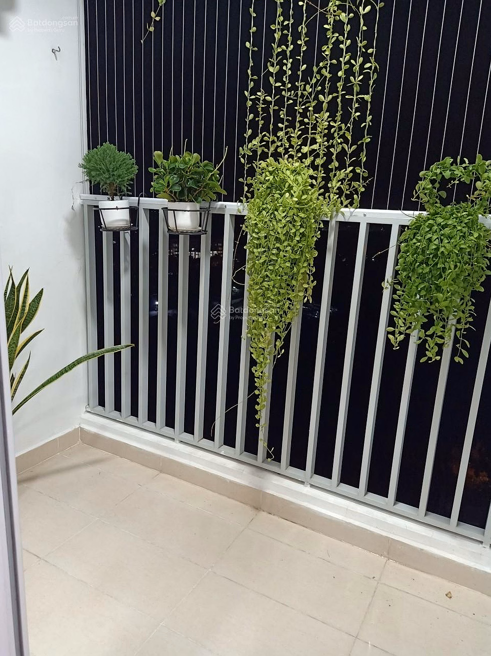 Selling corner apartment with 2 views (with book) 75m2 (2 bedrooms - 2 bathrooms) with free furniture for 3.1 billion*** Linh