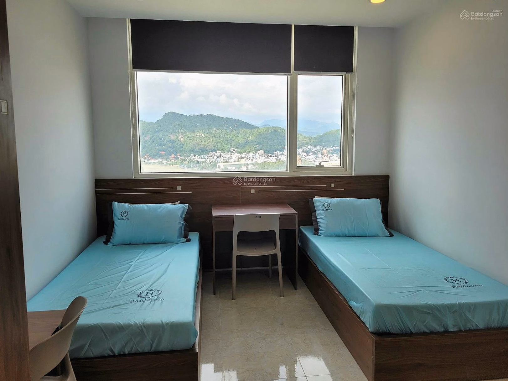 Selling 2 bedroom apartment, 70m2 with river and sea view