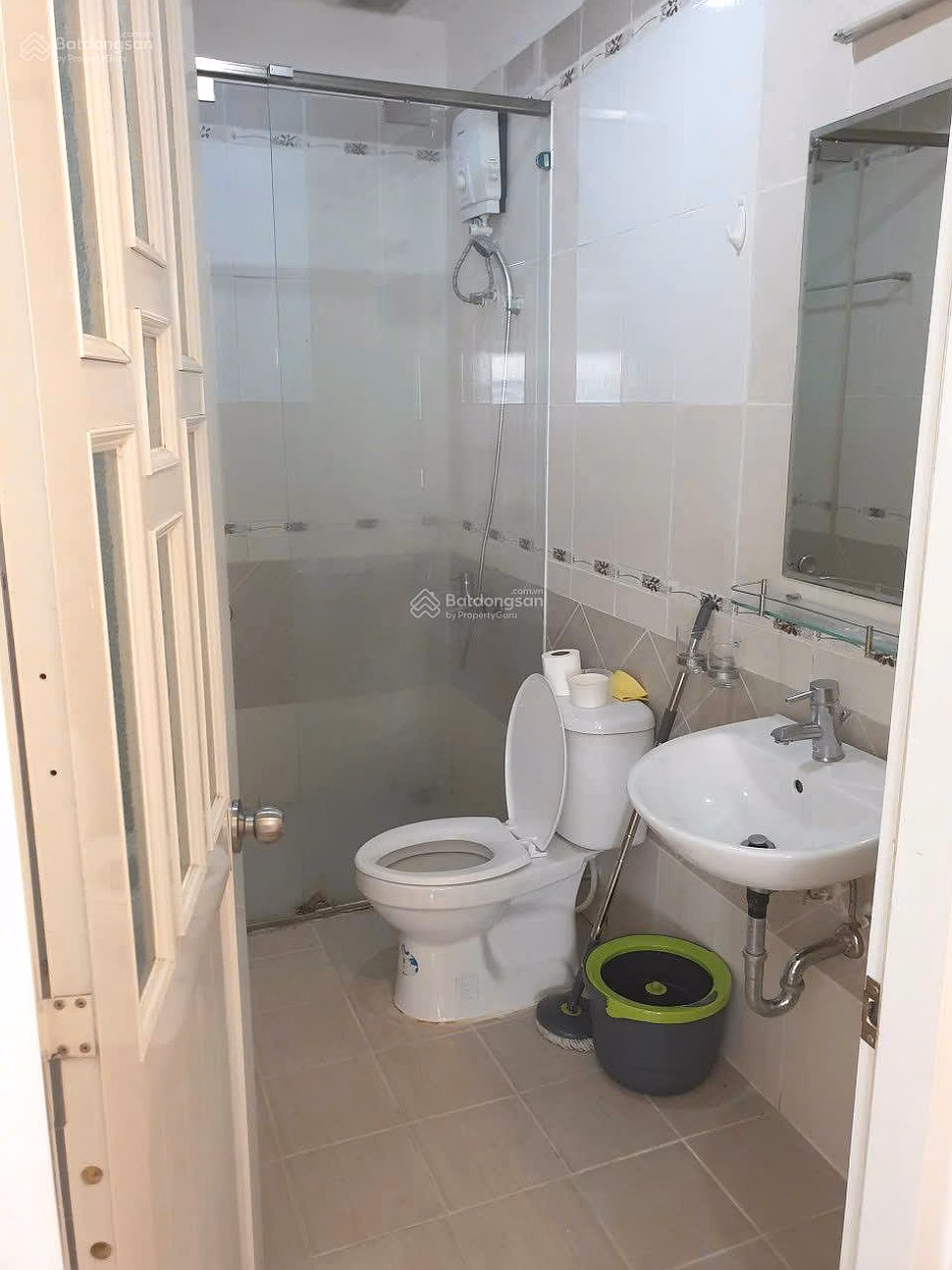 For sale CH Sky Garden 3, Phu My Hung, District 7, area 71m2, 2 bedrooms, price 5.1 billion. Contact Manh 0909 297 ***