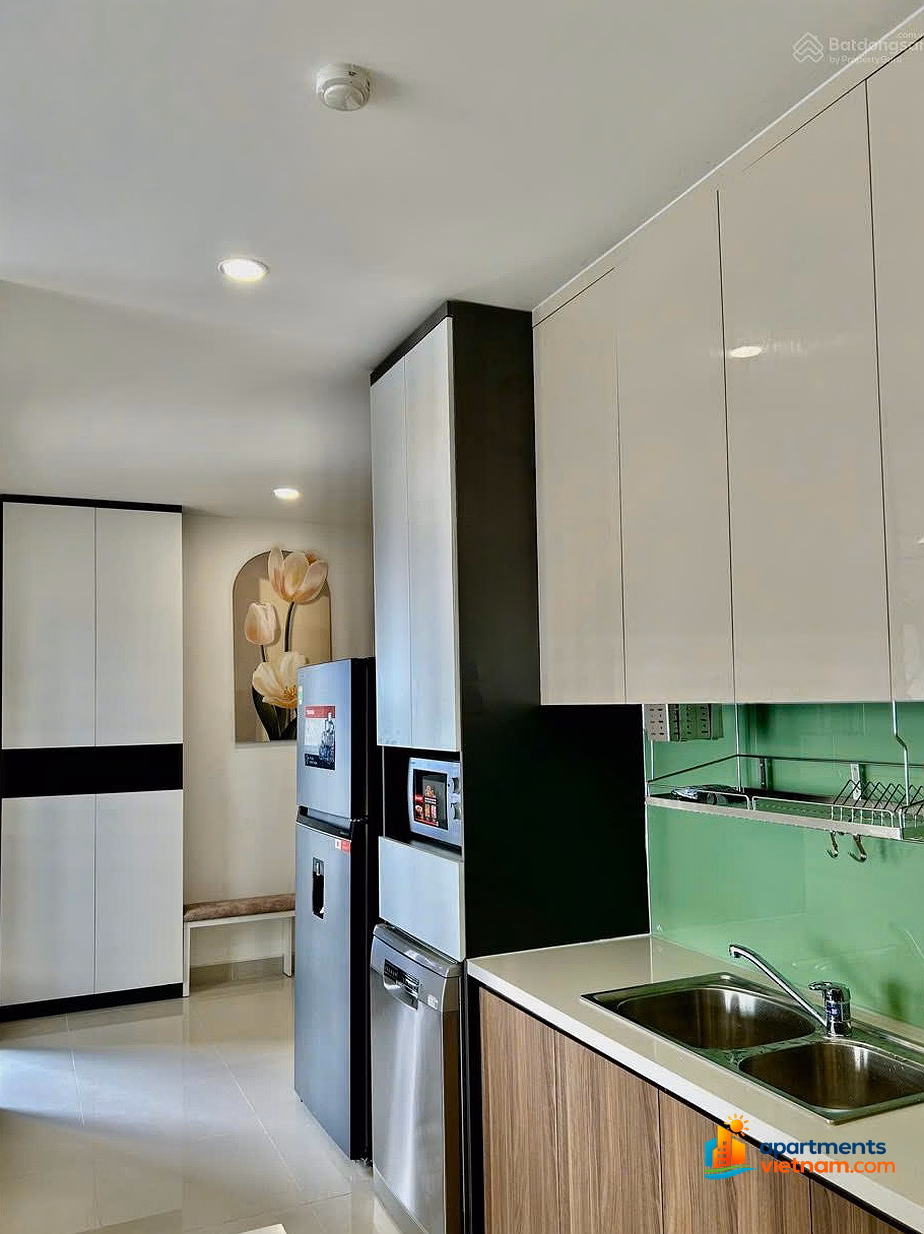 Q7 Riverside selects 100 apartments: With air conditioning 1 bedroom 8 million, 2 bedrooms 8.9 million, 3 bedrooms 15 million (fully beautiful + 1 million) 0706 679 ***