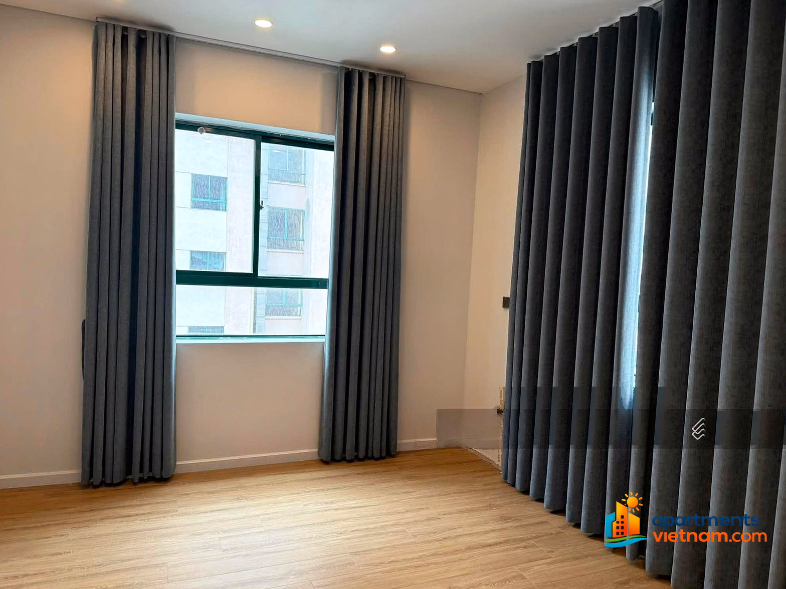 Apartment for rent 17T 3 bedrooms with basic furniture price only 17 million/month***