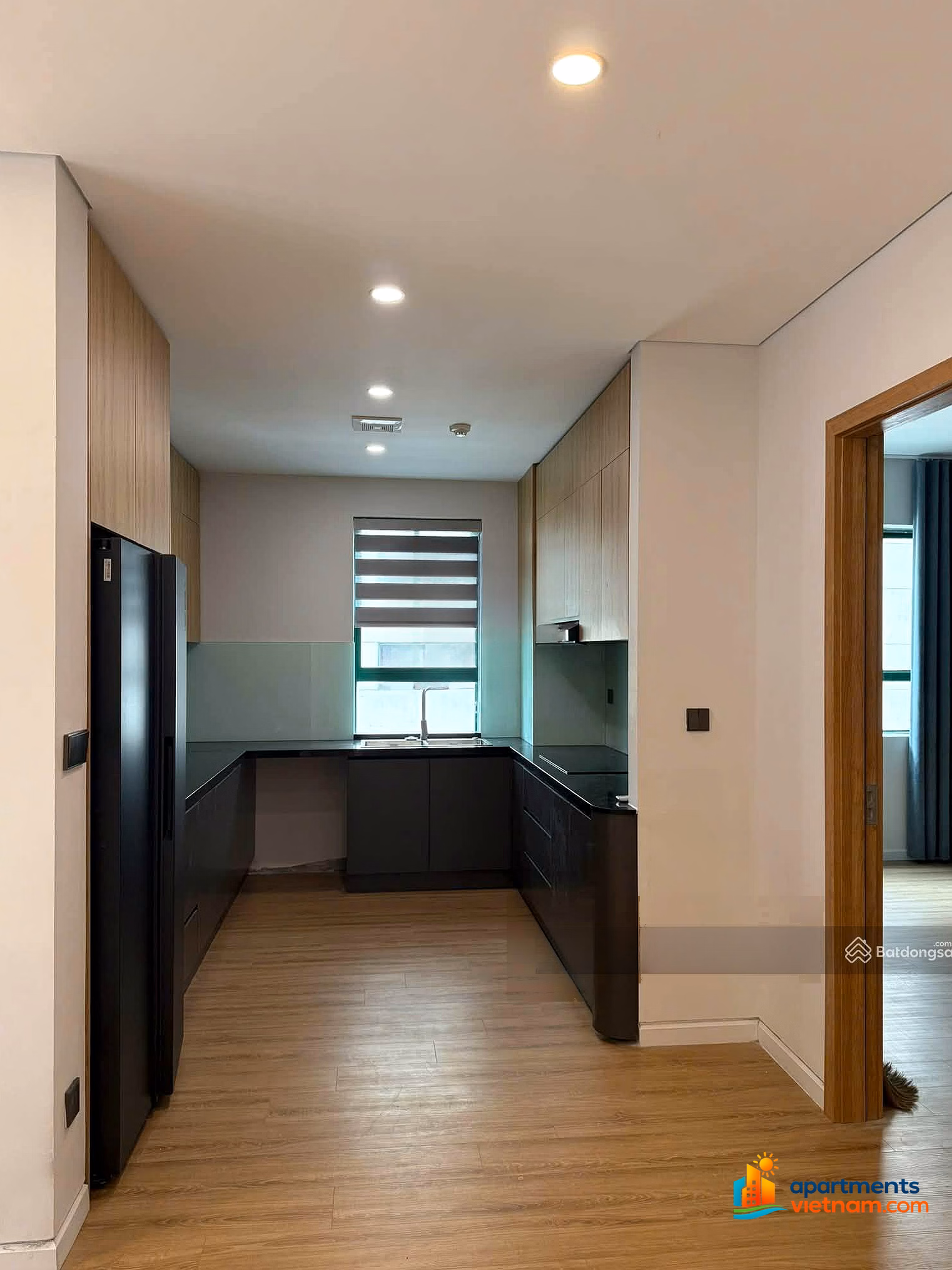 Apartment for rent 17T 3 bedrooms with basic furniture price only 17 million/month***