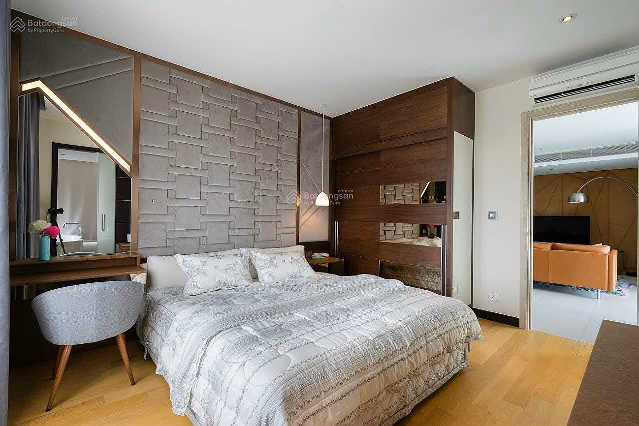 Specializing in renting Vinhomes 1-2-3-4 bedroom VIP apartment, exclusive, river view, good price call me 0964 649 *** hot!