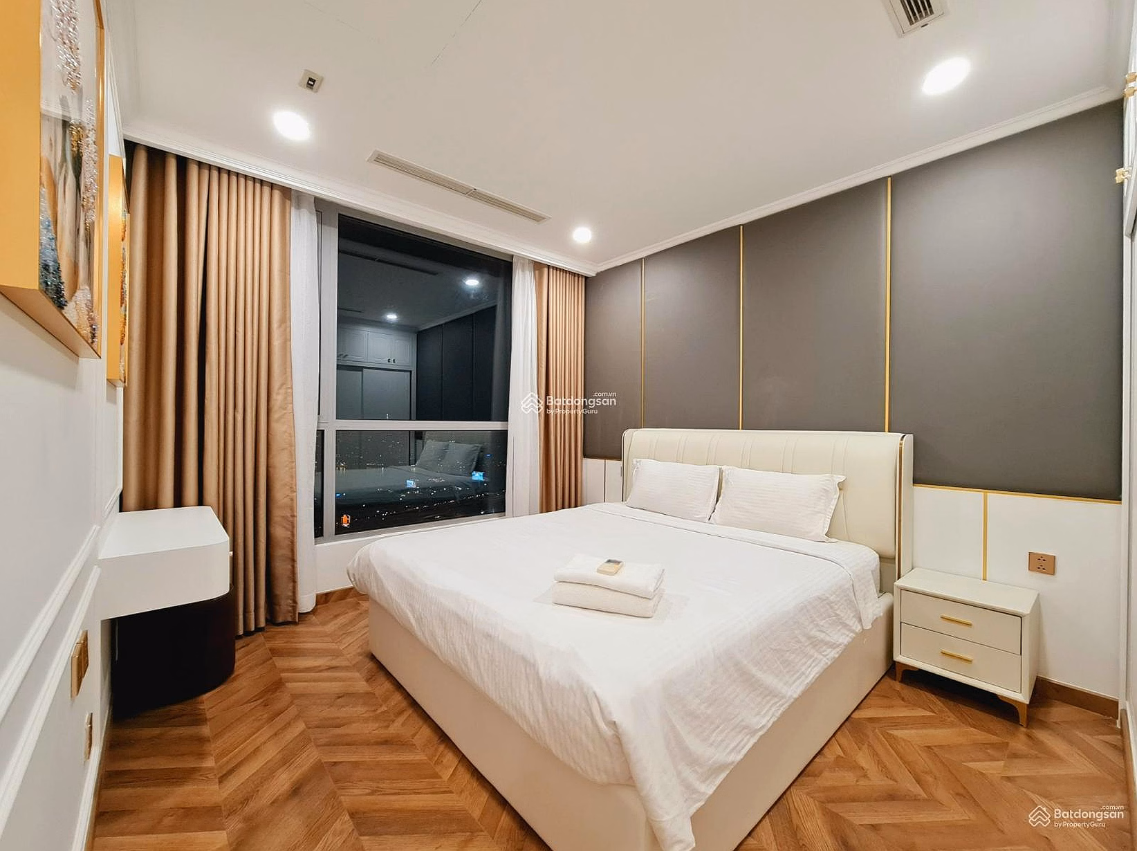 Specializing in renting Vinhomes 1-2-3-4 bedroom VIP apartment, exclusive, river view, good price call me 0964 649 *** hot!