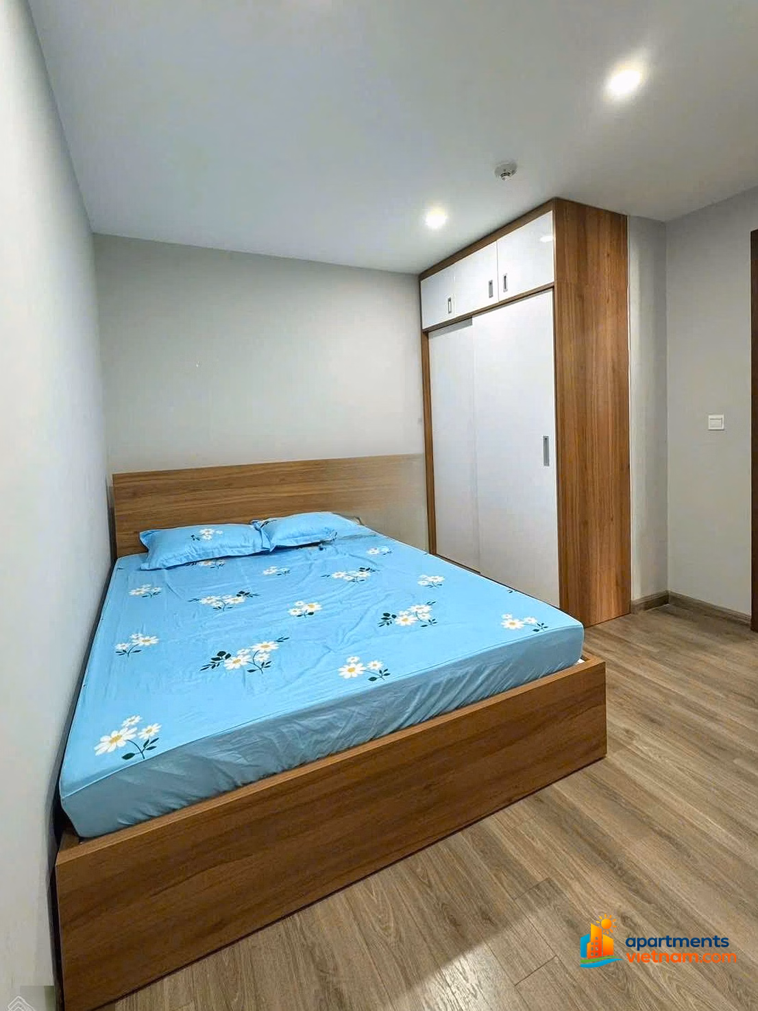 HUD Building Nha Trang luxury apartment for rent right on the beach - full high-end furniture