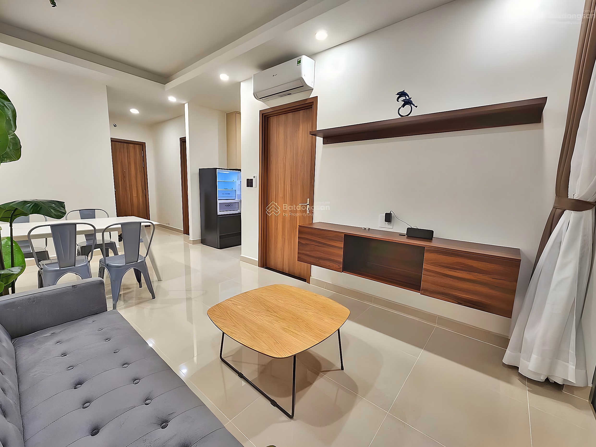 Summary Q7 Riverside design 2 bedrooms-2 bathrooms, air conditioner, curtain, price 9 million, full furniture 11 million, 0911 850 ***