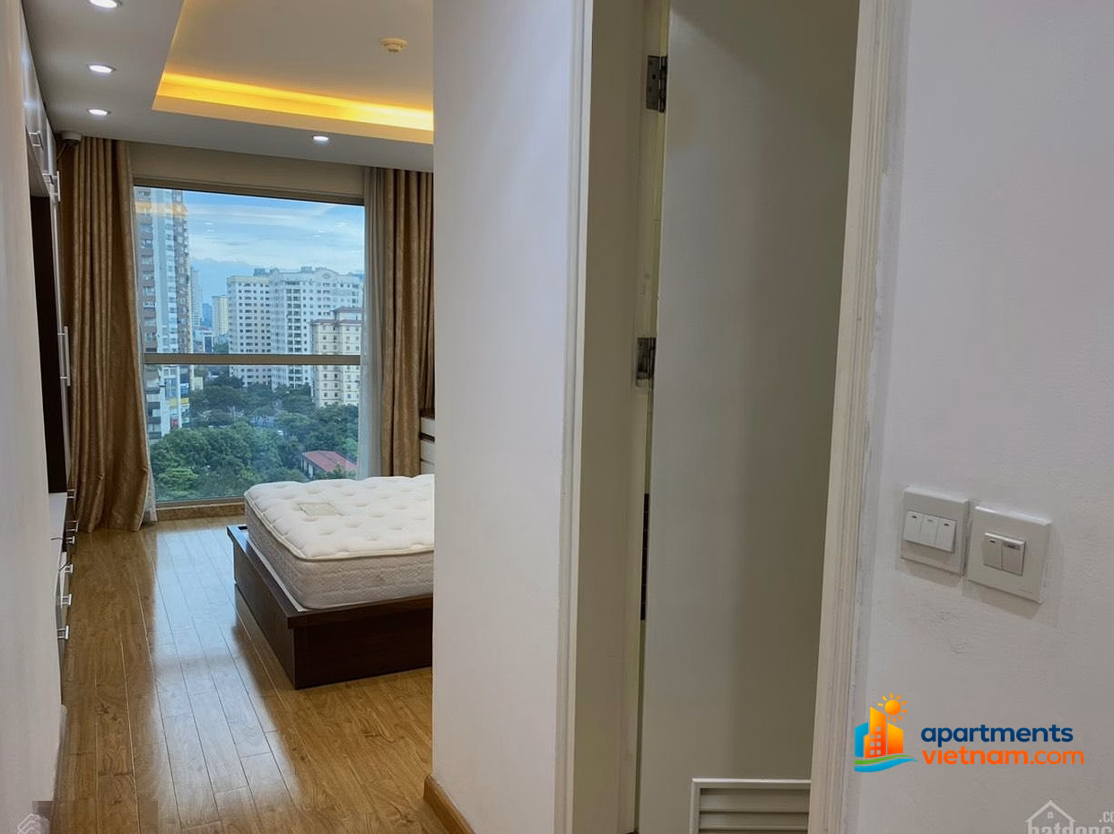 I rent 3-bedroom apartment in area: 130m2 and 150m2 in N05 project (accessibility) see LH house: 0915 130 ***