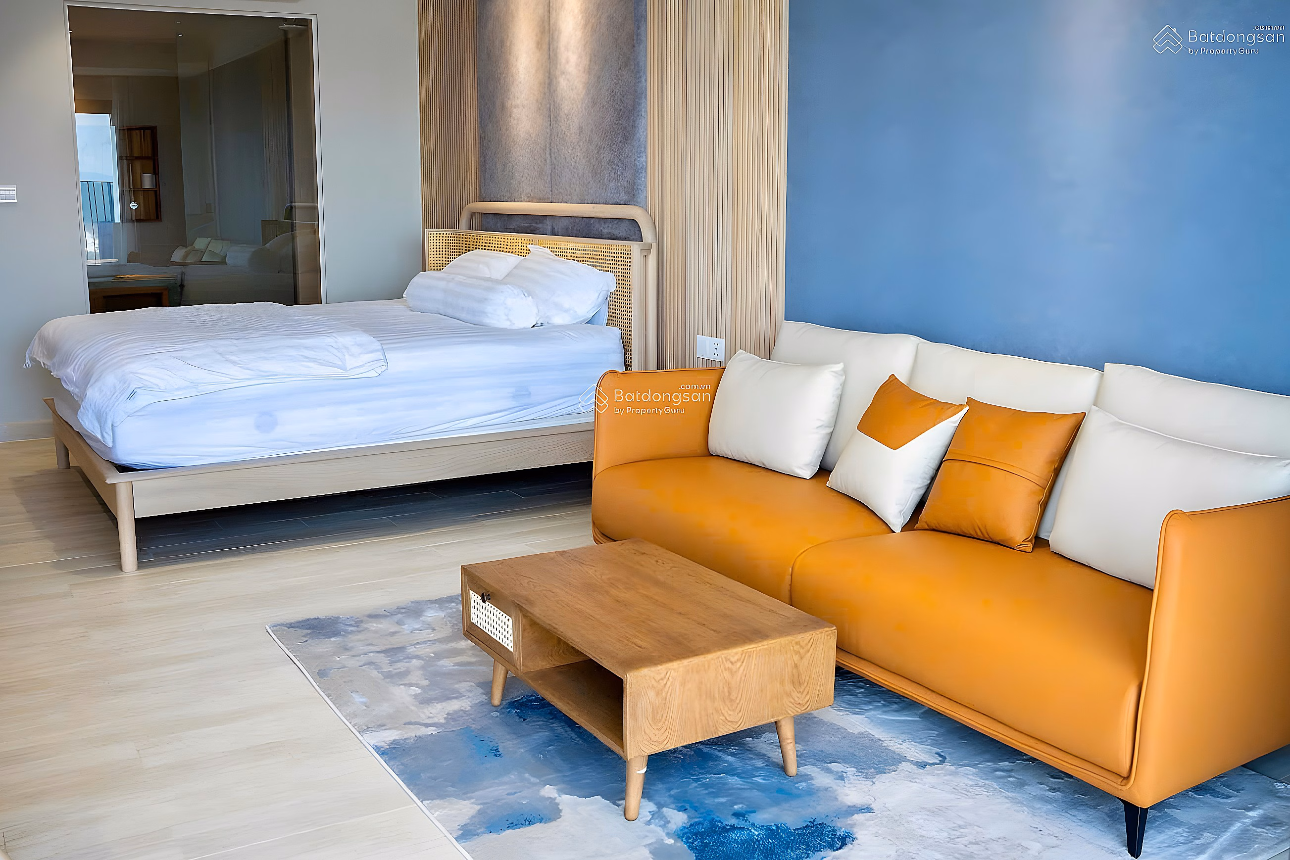 Short/long term rental of Gold Coast luxury apartment with sea view - 50m from the sea