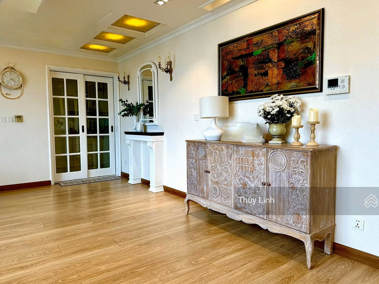 Mandarin Hoang Minh Giam duplex apartment for rent, area 266m2, 4 bedrooms, fully furnished***