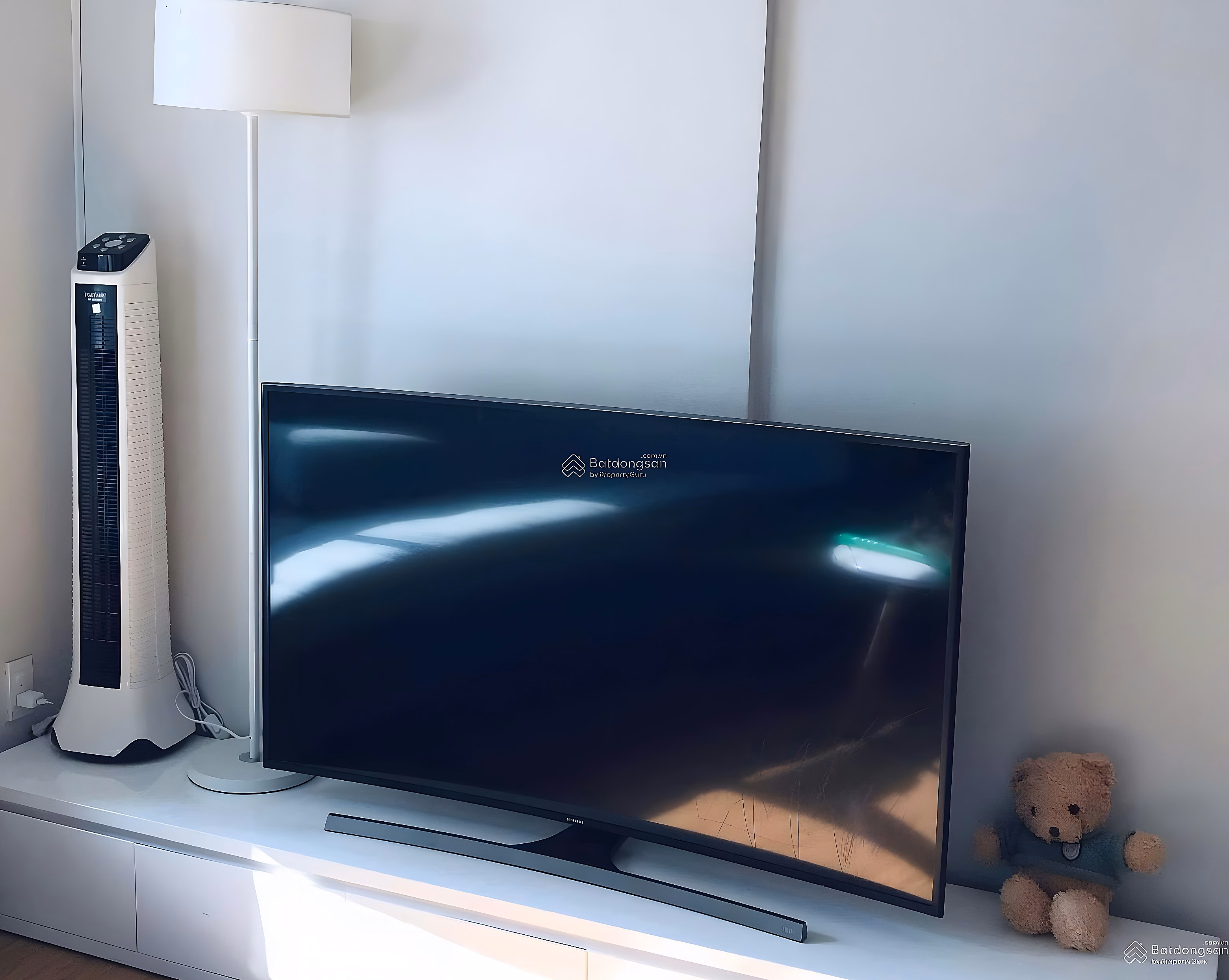 Flora Anh Dao apartment for sale, full of beautiful furniture, view of Landmark 81, Bitexco