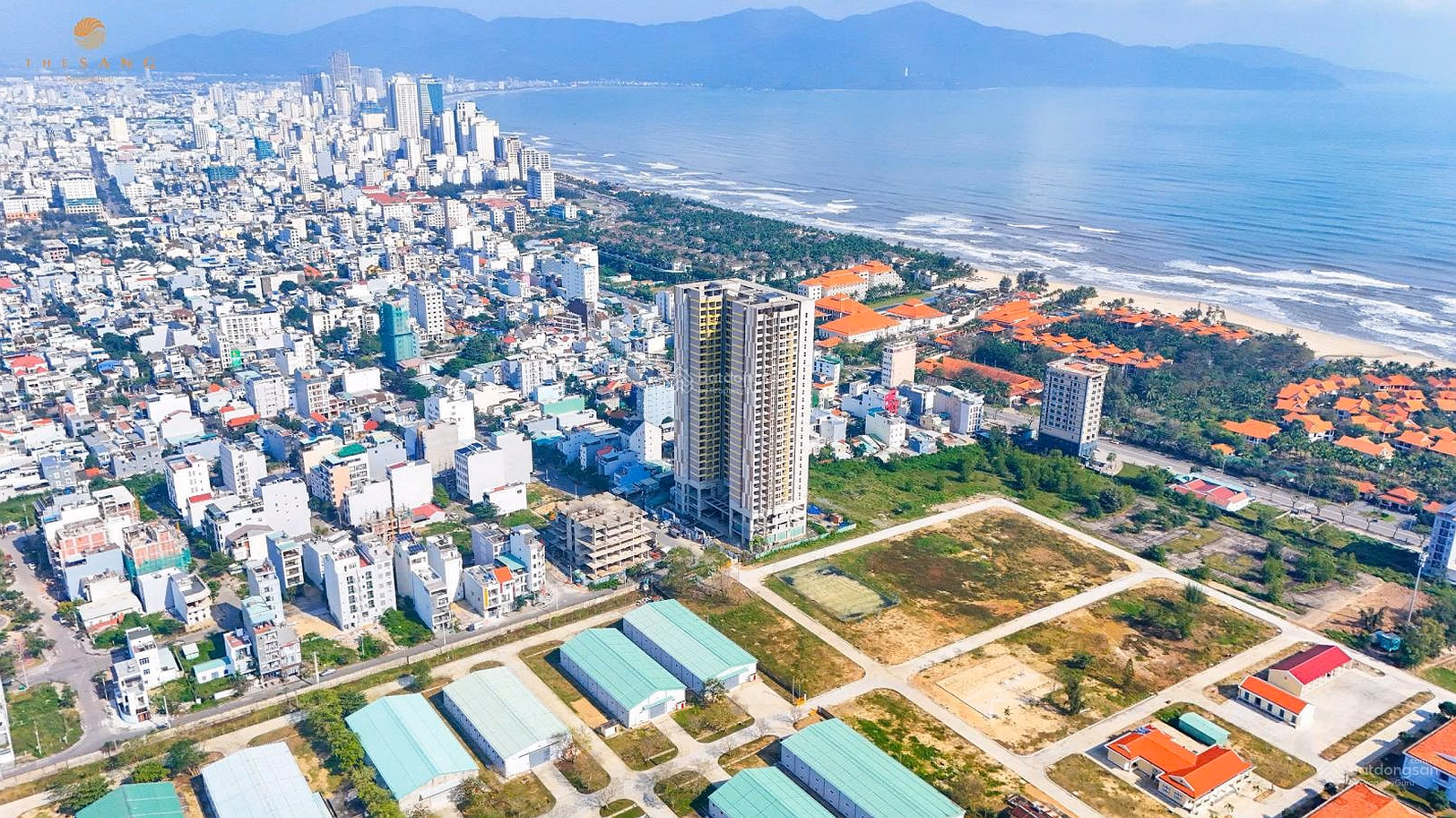 Luxury 2 bedroom apartment on the 20th floor with direct view of My Khe beach agreed to sell at attractive price - Permanent ownership