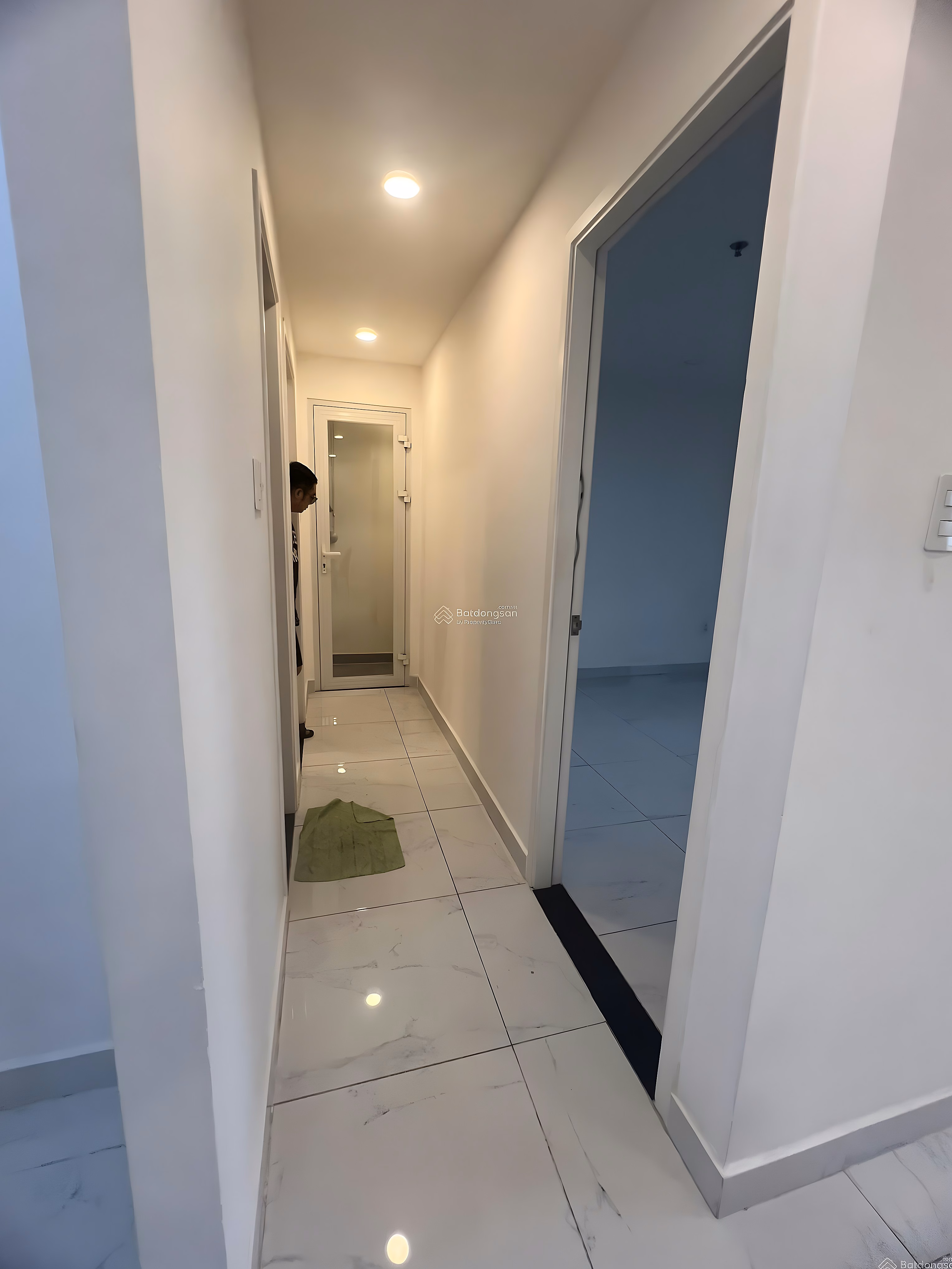 Terra Royal apartment for rent on Ly Chinh Thang, 58m2, 2 bedrooms, 1 full bathroom, price 20 million/month***