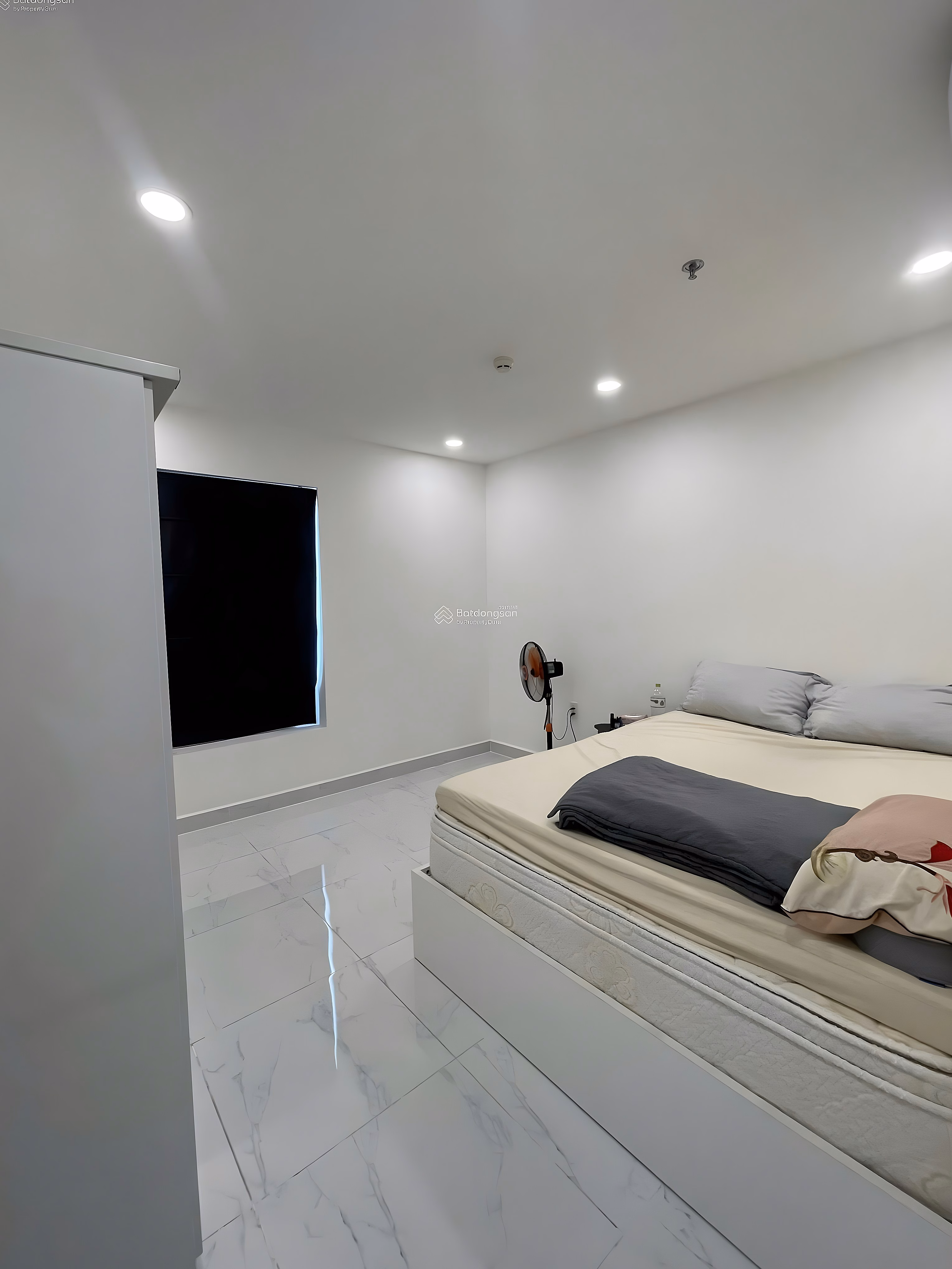 Terra Royal apartment for rent on Ly Chinh Thang, 58m2, 2 bedrooms, 1 full bathroom, price 20 million/month***