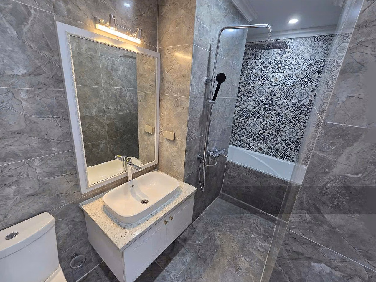 S2 Vinhomes Skylake penthouse for rent 140m2, 3 bedrooms, ready to move in