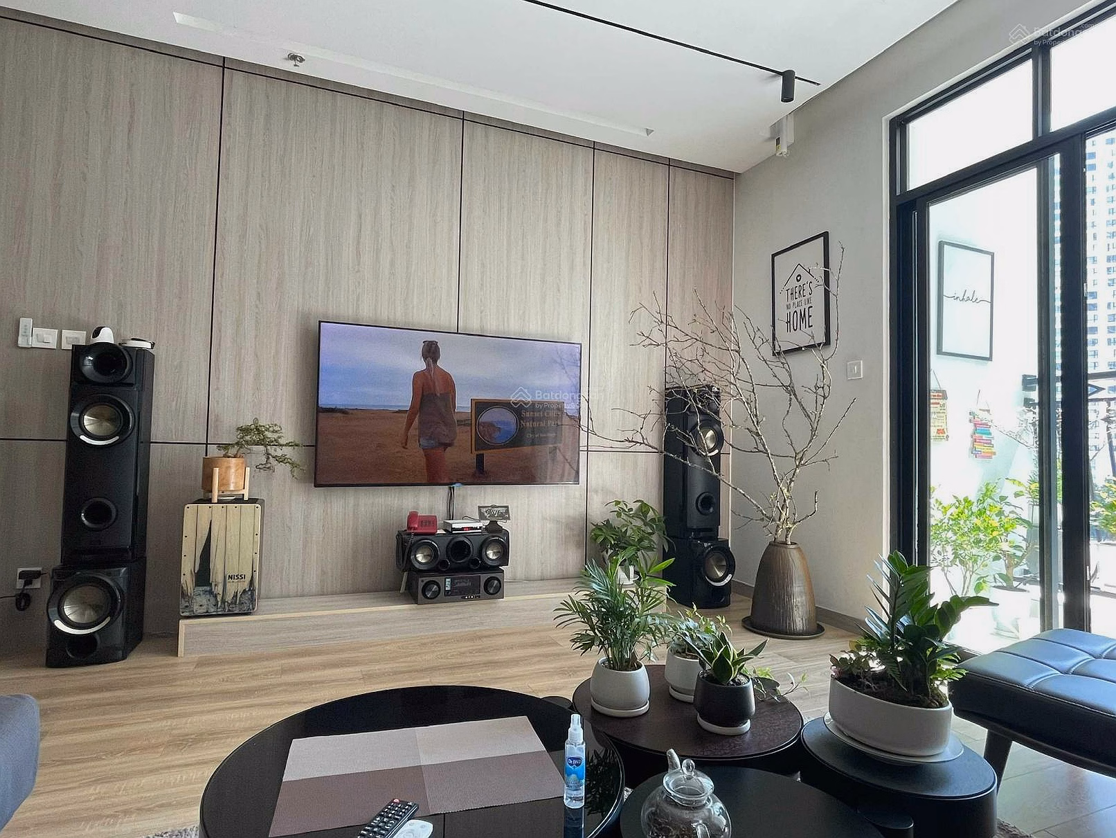 Owner sends apartment for rent at Royal City, 3 bedrooms, 136m2, 19 million, fully furnished***