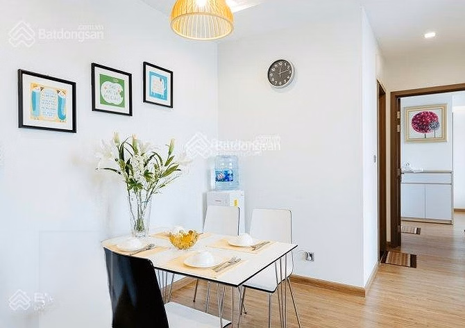 Management Board updates rental apartment at Hoang Cau Skyline CC, 3 bedrooms, area 100m2. Price 18 million/month