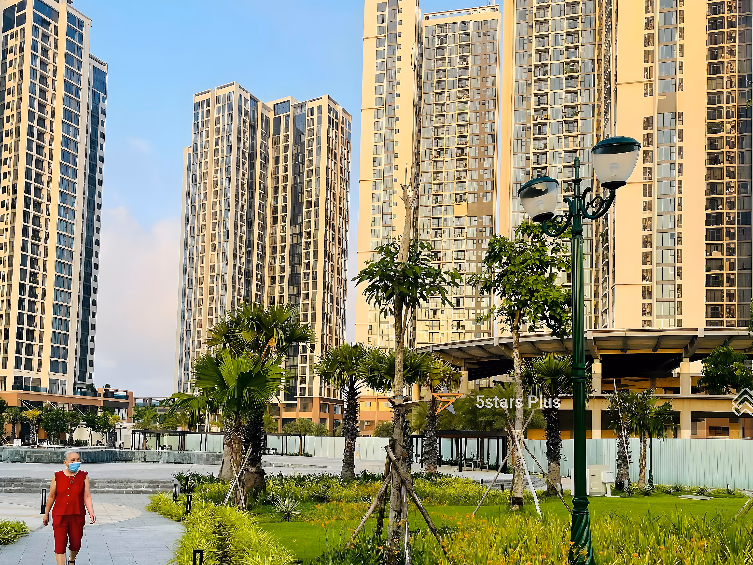 Hunt for good prices Eco Green Saigon District 7 2 bedrooms 65m2 5,860 billion, 3 bedrooms 80m2 7.2 billion Contact PKD 0899 121 ***