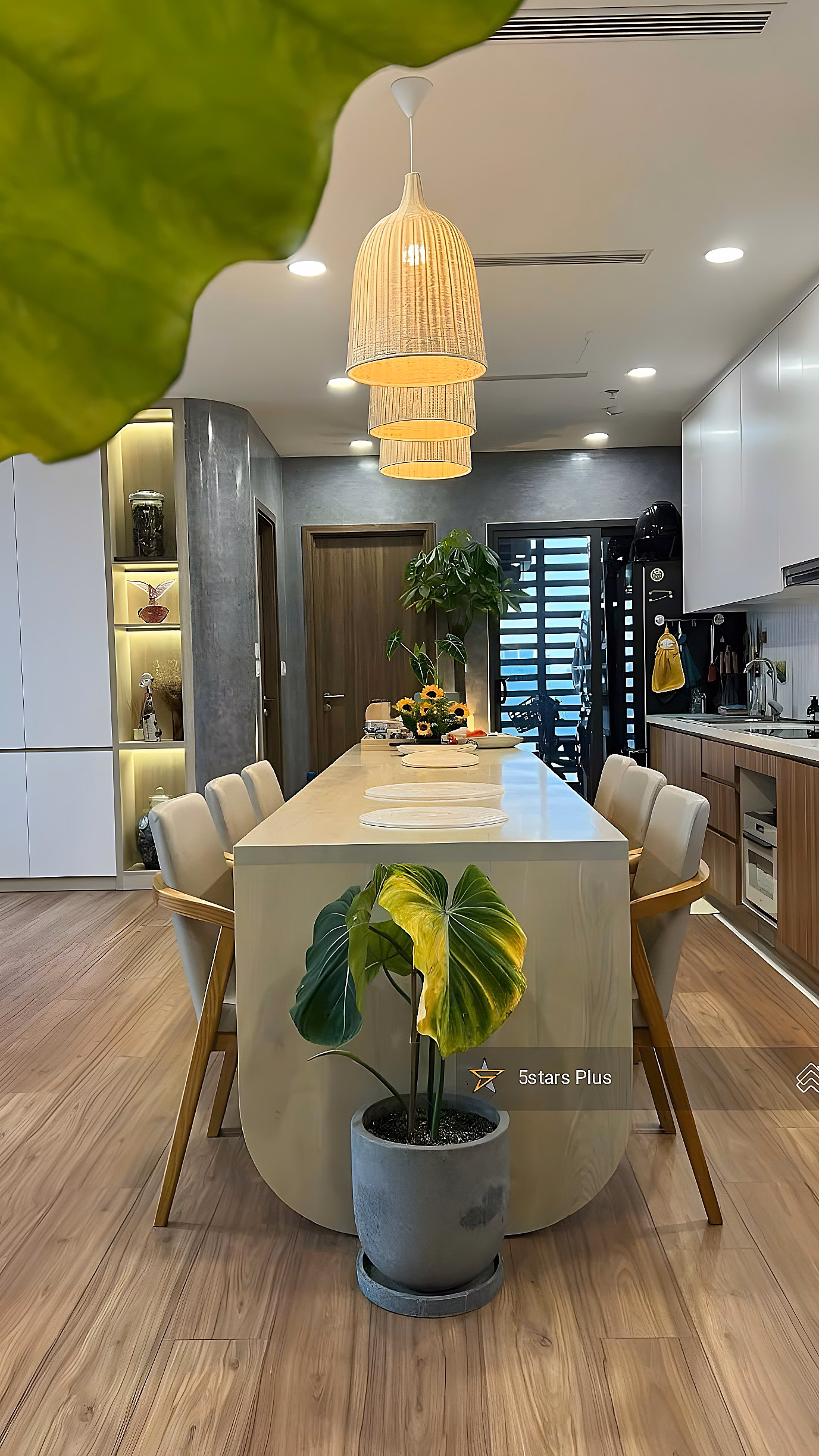 Hunt for good prices Eco Green Saigon District 7 2 bedrooms 65m2 5,860 billion, 3 bedrooms 80m2 7.2 billion Contact PKD 0899 121 ***