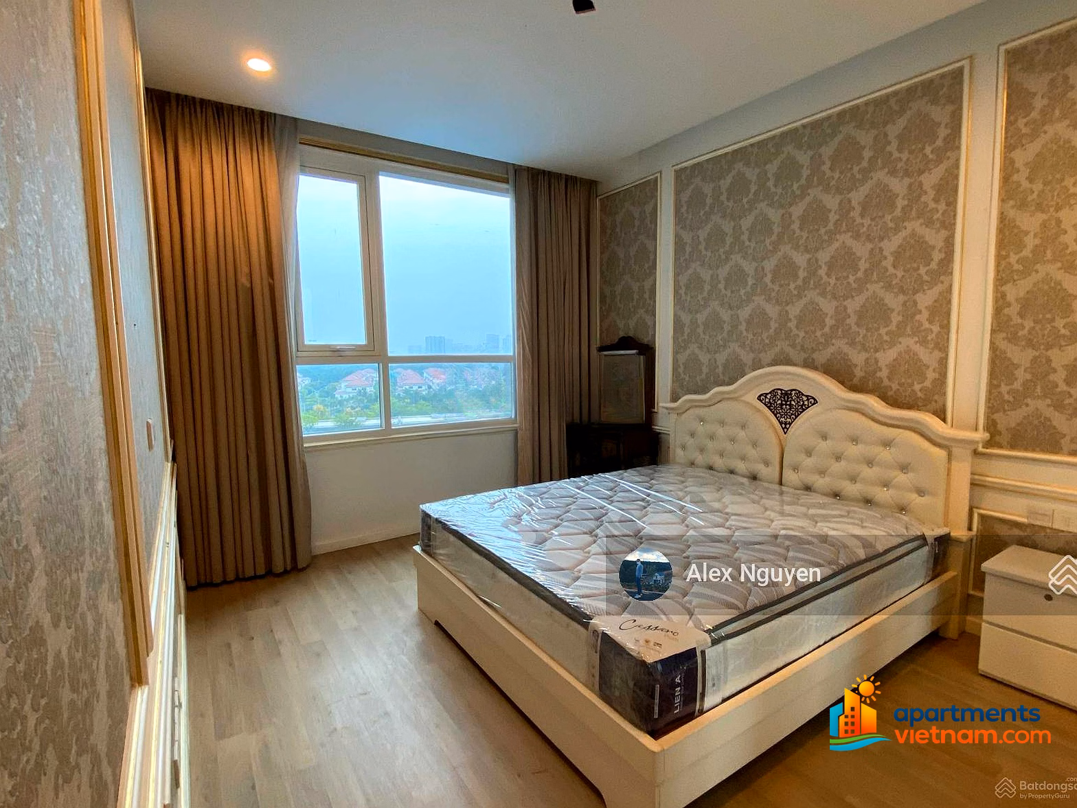 Sarimi luxury apartment for rent - 2 bedrooms. Fully furnished, view of District 1 Bitexco. 33 million/month