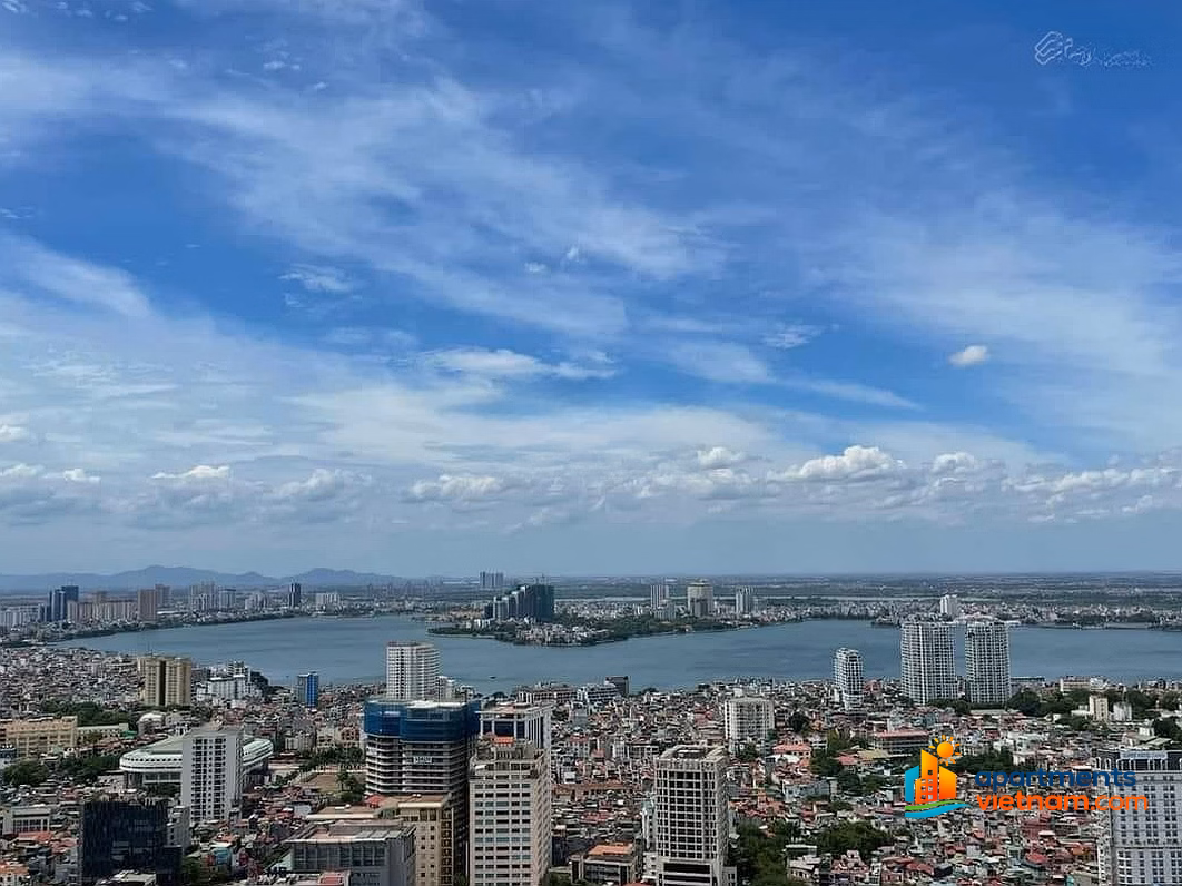(New) Corner apartment for rent at Vinhomes Metropolis, 3 bedrooms, 105m2, 35 million, fully furnished***
