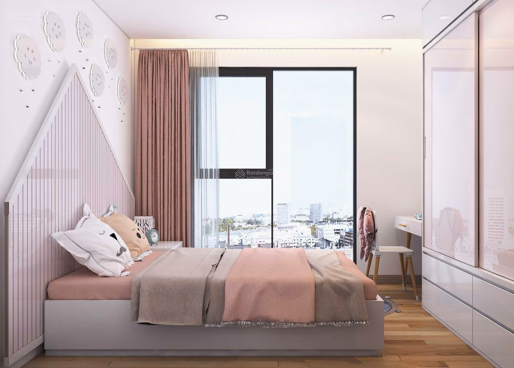 Urgent sale of long-term apartment, high floor, airy, 114.3m2, 3-bedroom design, corner apartment with city view