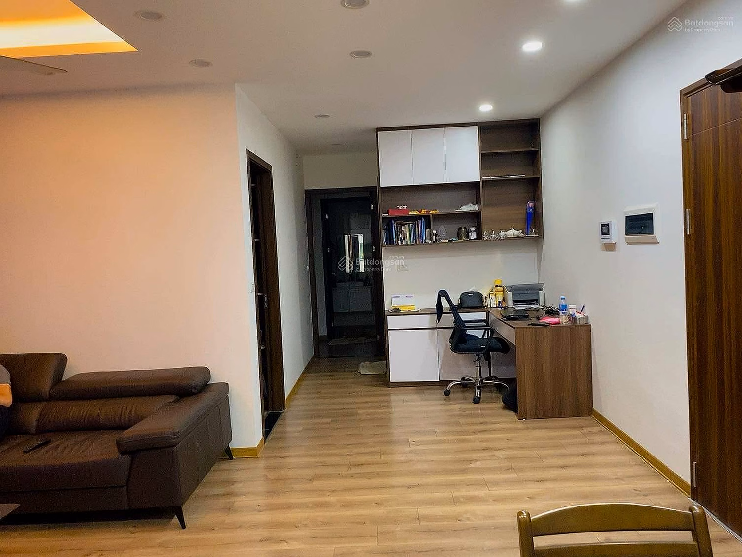 The owner sells The Terra An Hung apartment 74m² 2 bedrooms 2 bathrooms with beautiful lake view price 6 billion Contact 0967 506 ***