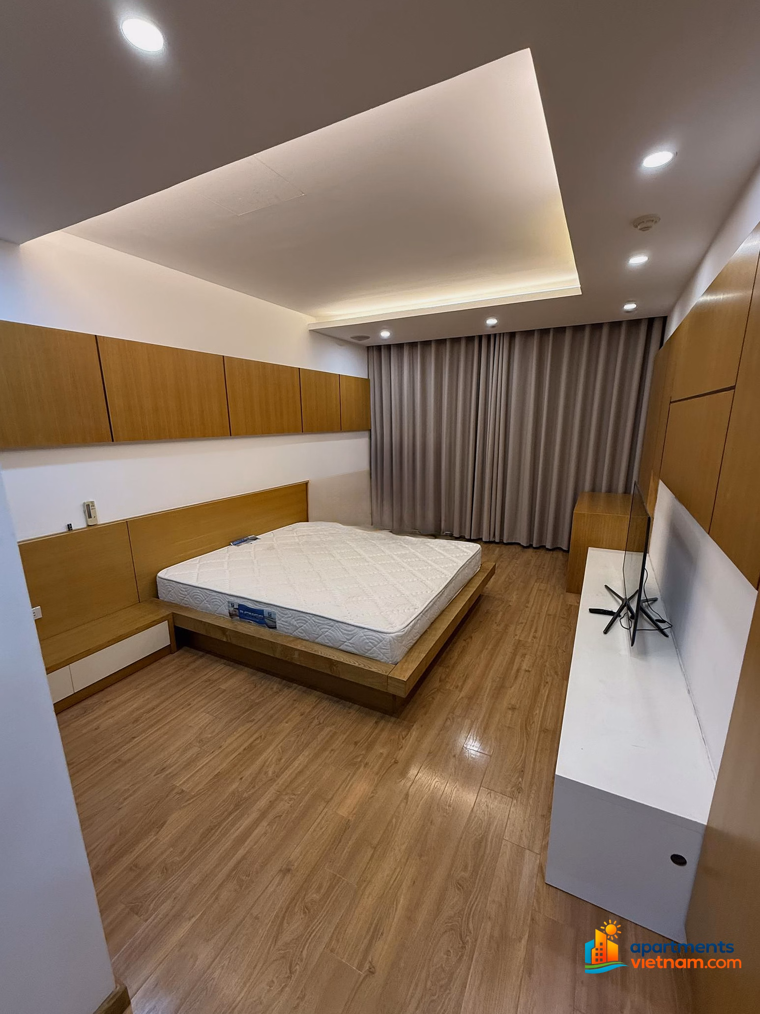 Mandarin apartment for rent, 3 bedrooms, fully furnished, 172m2, price 26 million/month***