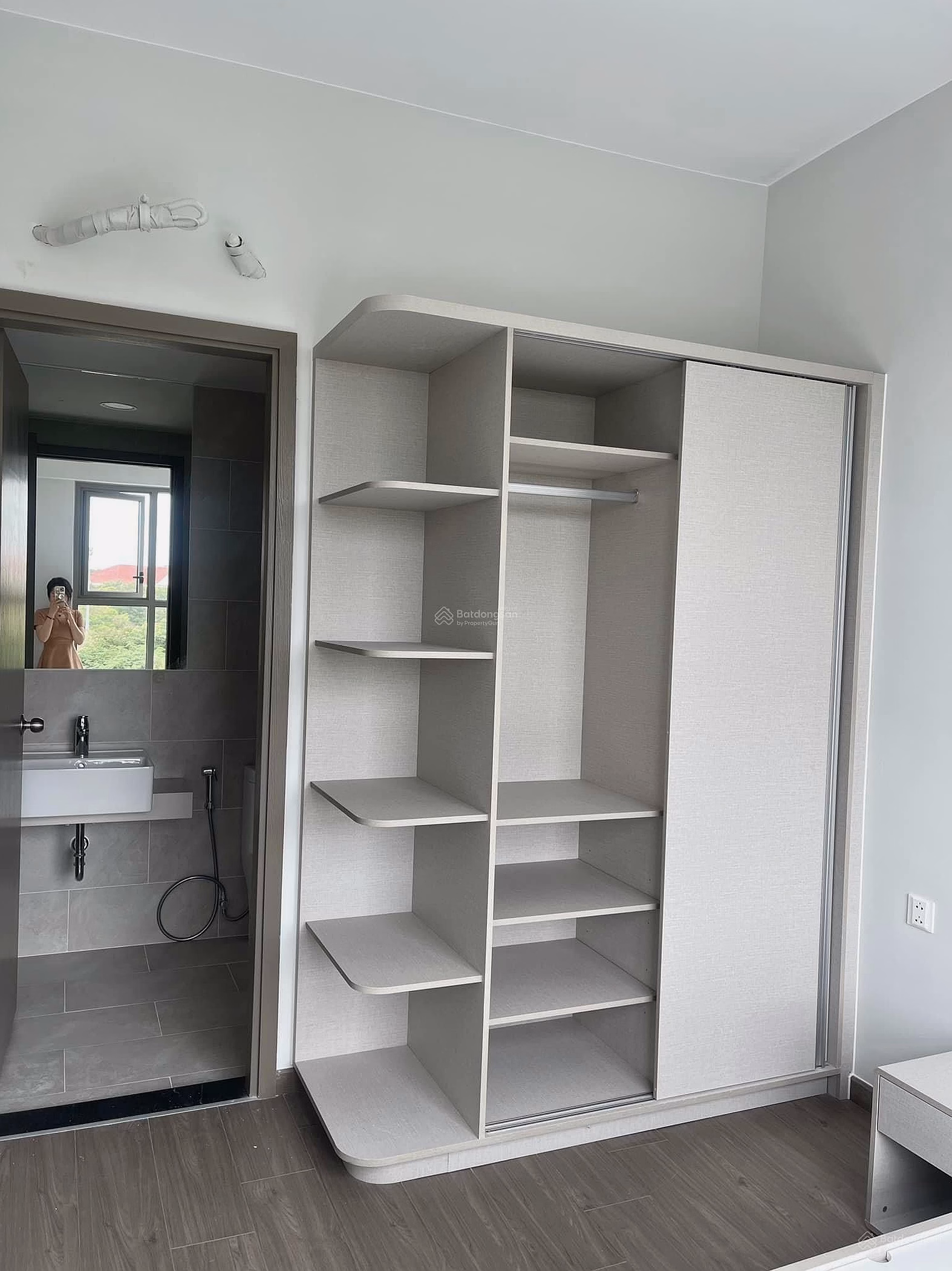 For sale 85m2, 3 bedrooms, 2 bathrooms, priced at 3,510 billion, with bed, wardrobe - with pink book, loan support -Westgate