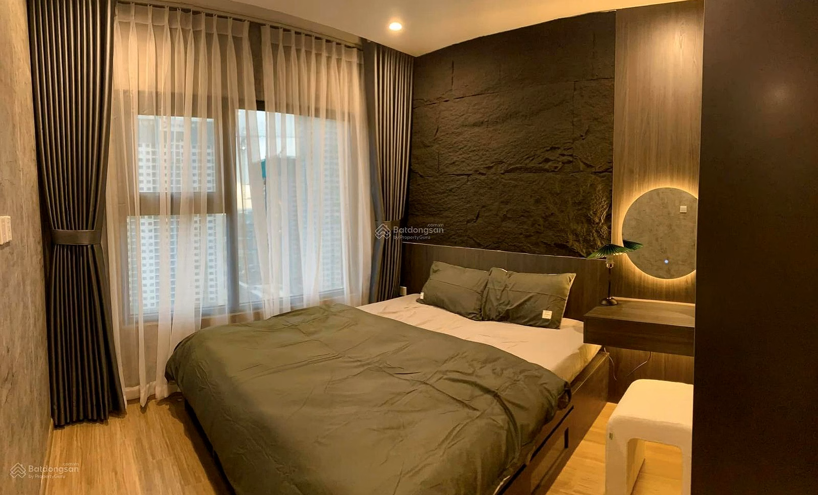 The owner sells CH Vinhomes Grand Park, area 59m2, 2 bedrooms, 2 bathrooms, cheapest in the market, selling price 3,050 billion***