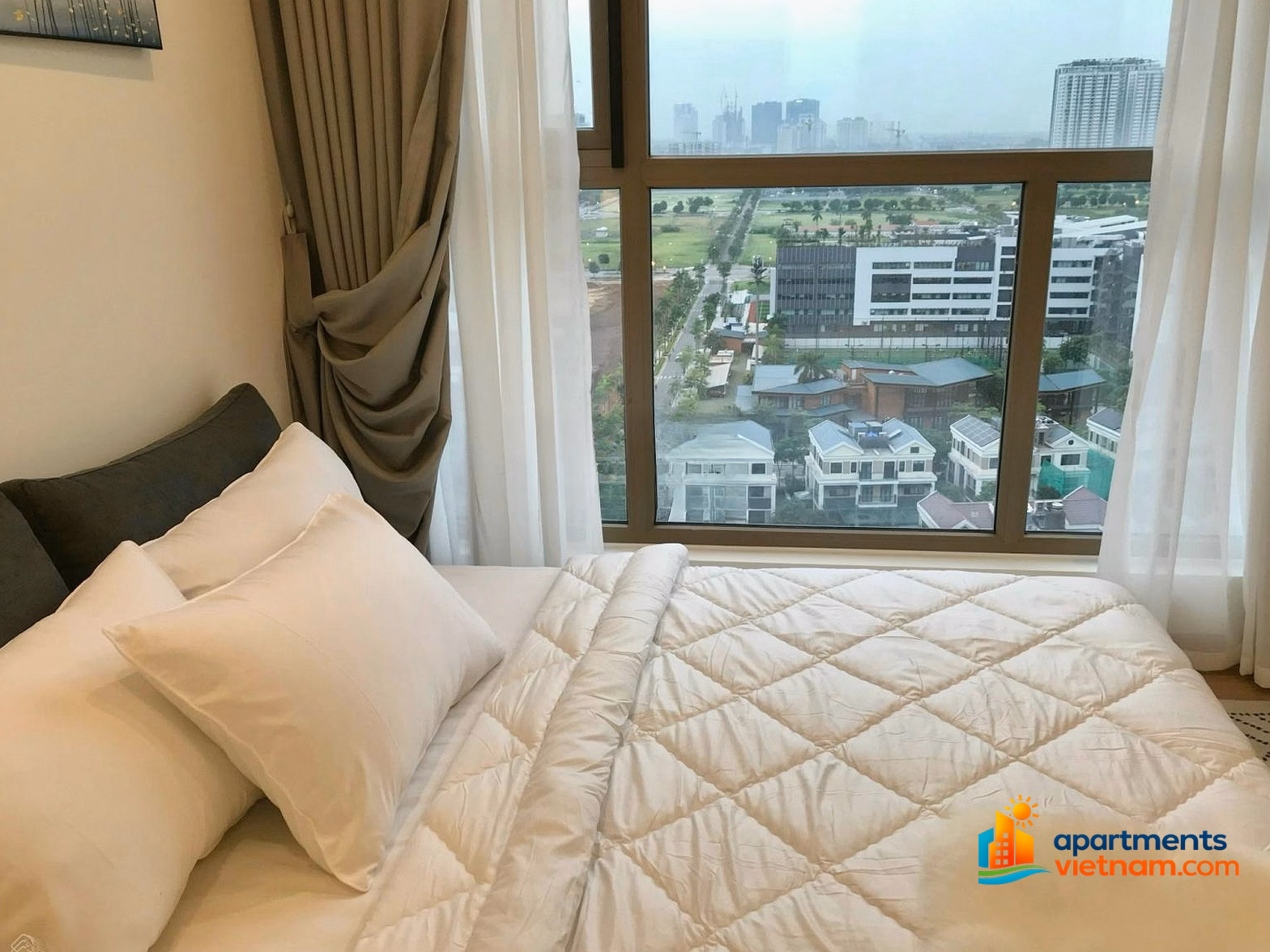 Management of renting Starlake Tay Ho apartment complex with 2-3 bedrooms at good prices***