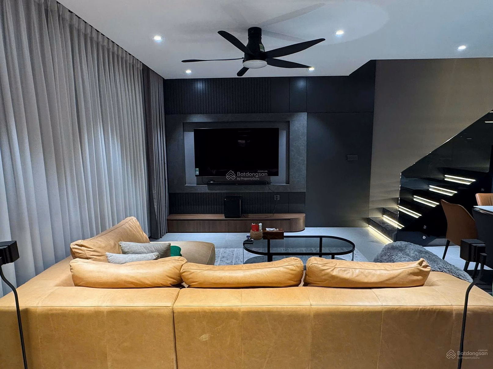 Dulex Star Hill Phu My Hung, Tan Phu Ward, District 7, area 151m2, full high-end furniture, price only 16 billion TL