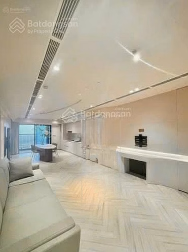 N04 Hoang Dao Thuy - Cau Giay 134m² with good furniture, BC: Southeast, price 12.5 billion