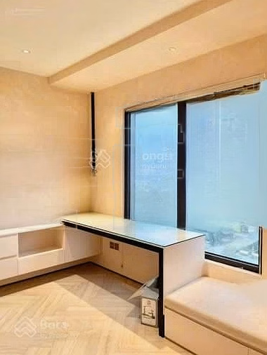 N04 Hoang Dao Thuy - Cau Giay 134m² with good furniture, BC: Southeast, price 12.5 billion